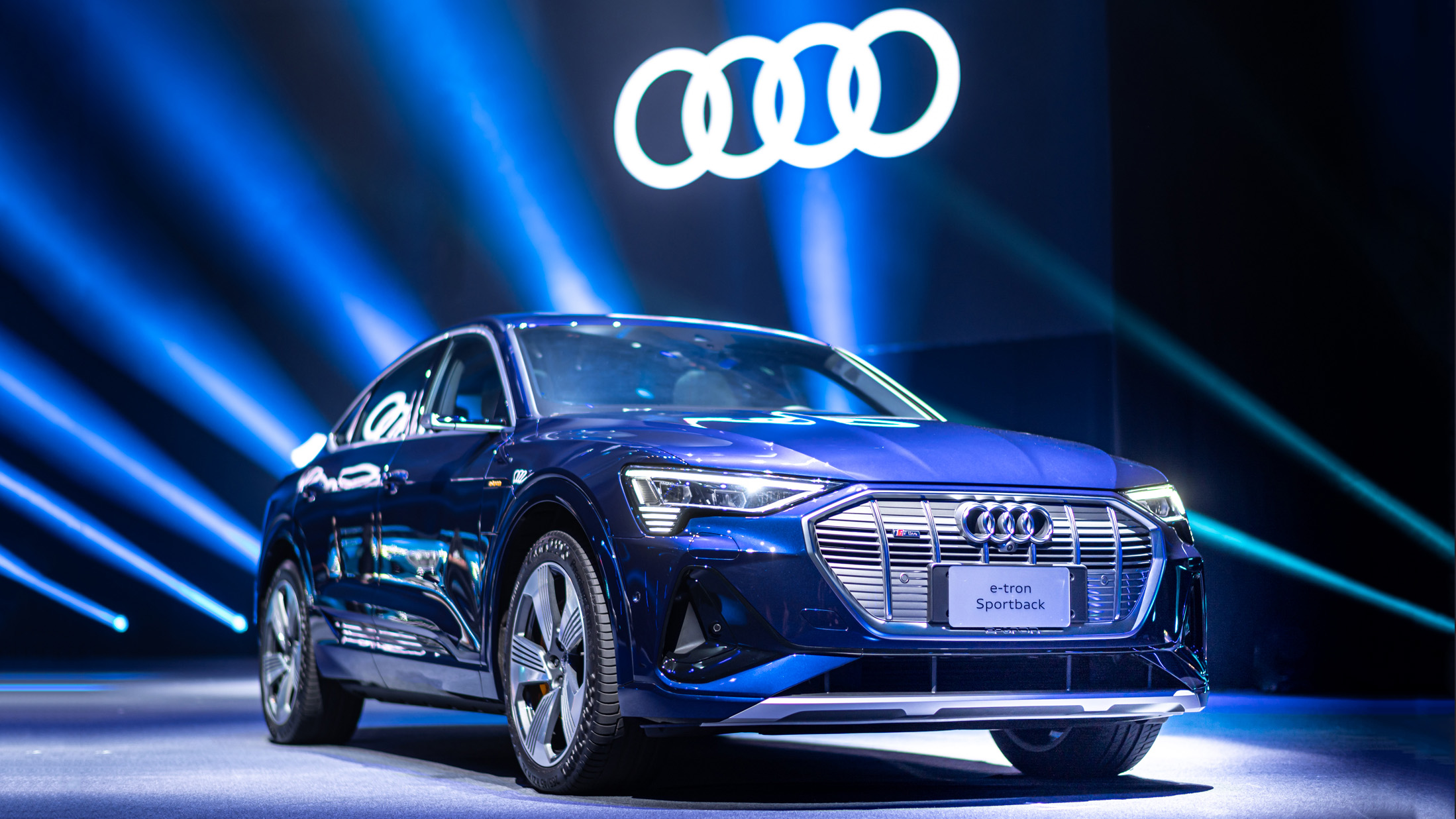 Audi e-tron SUV/Sportback 五車型 304 萬起，純電生活方案同步登場