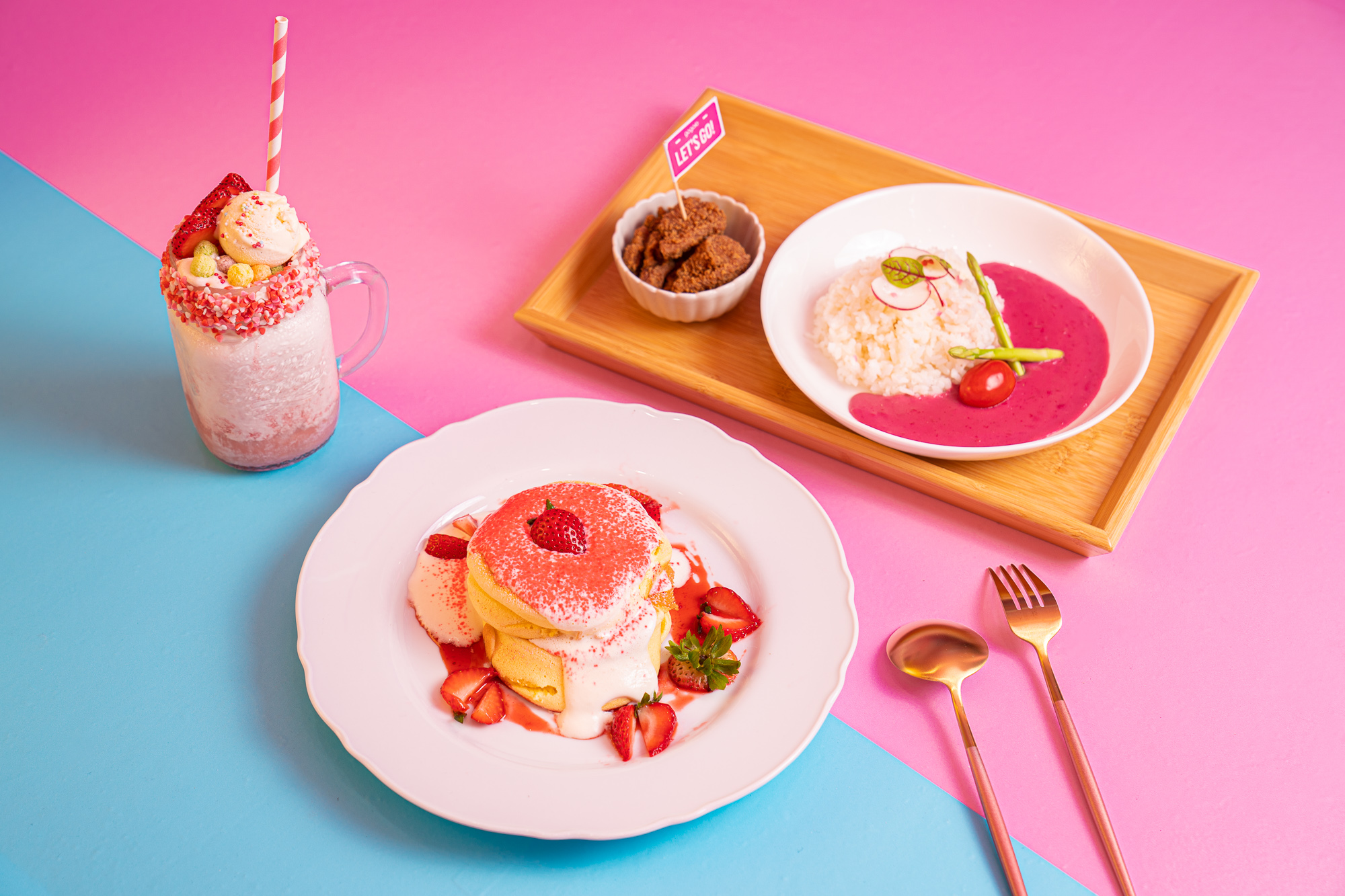 Gogoro 與知名 Boogoo Café 布咕咖啡和深夜裡的法國手工甜點合作，推出 Gogoro Piiink系列客製飲品和甜品。