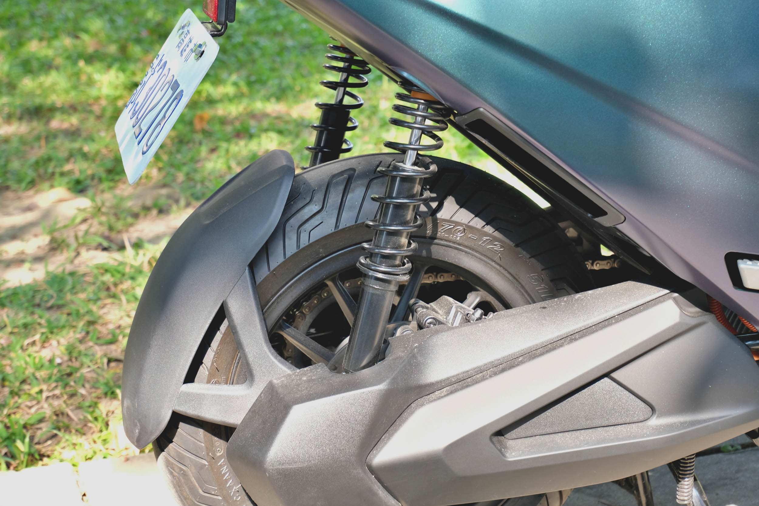 懸吊系統調整的相當舒適,而在過彎的支撐性上表現也非常良好。