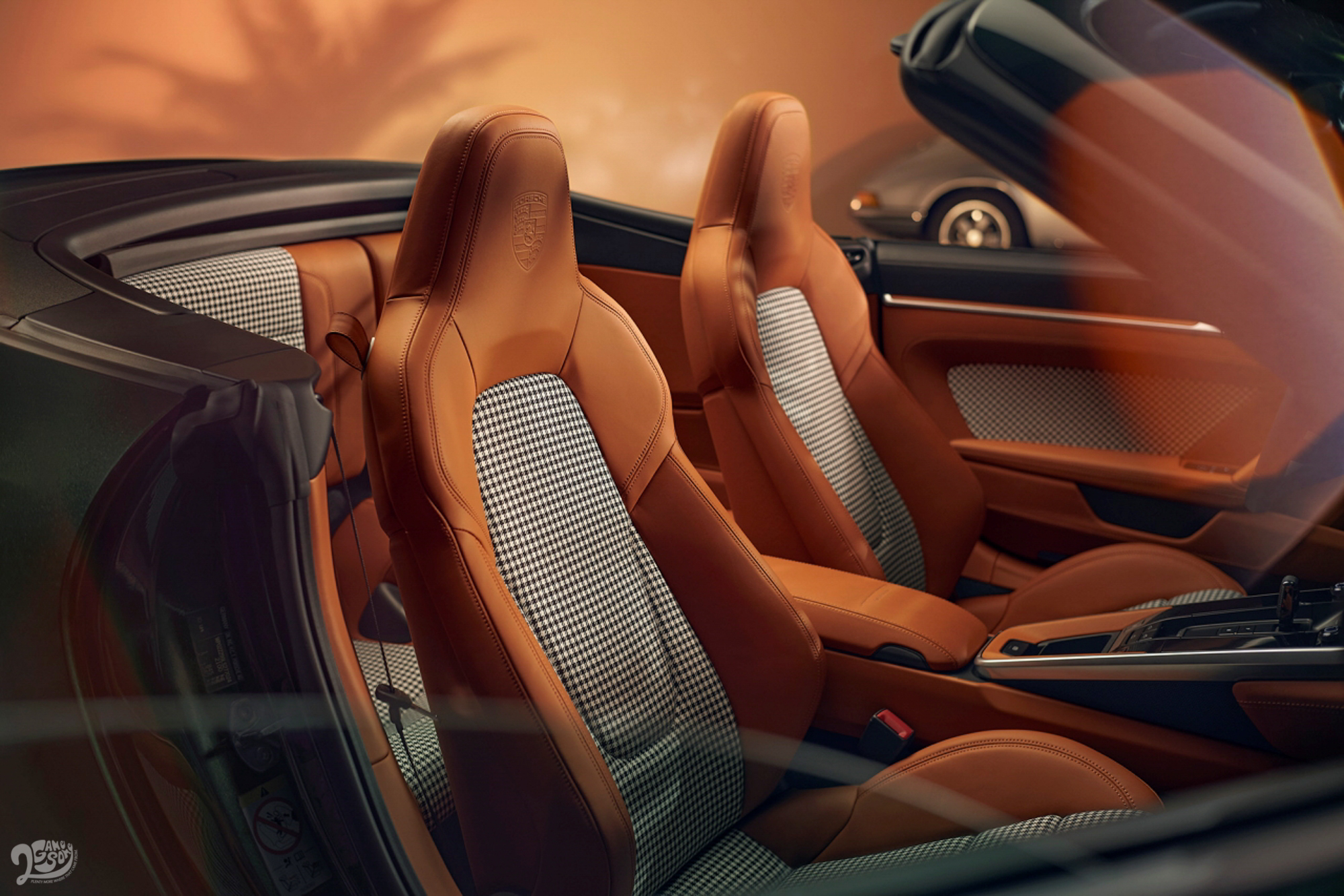 911 Sport Classic 的內裝元素將作為 Heritage Design Classic 套件供現行 911 車型選配。