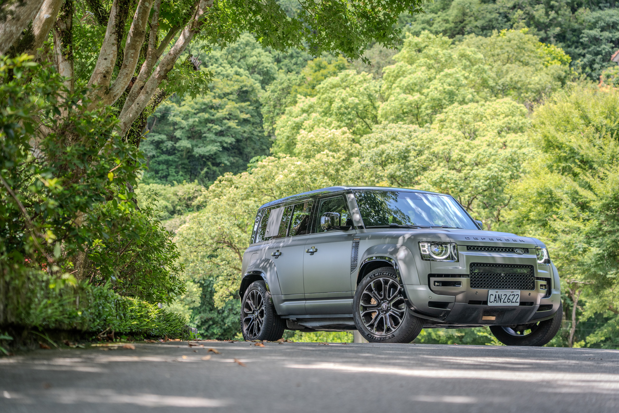 性能與越野間，Defender OCTA Edition One 以英倫哲學找出絕美平衡點