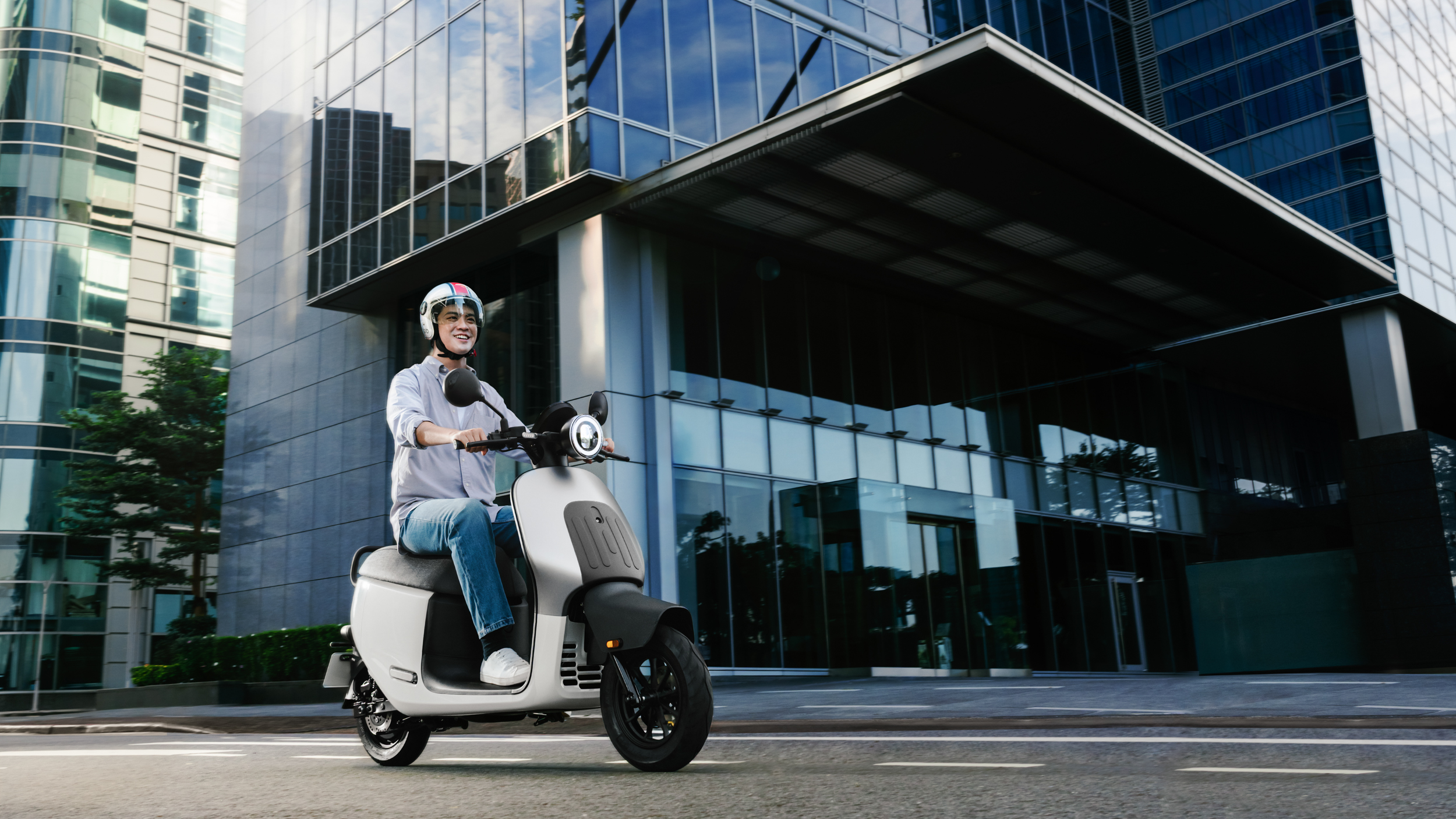 邁入新年儀式感，新年換車怎麼選？Pantone 2026 年代表色給出好方向！
