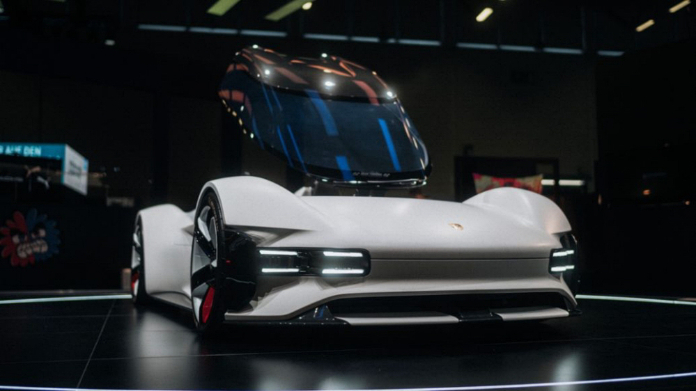 ▲ 保時捷於德國科隆電玩展 Gamescom 展出 Vision Gran Turismo 全新塗裝車