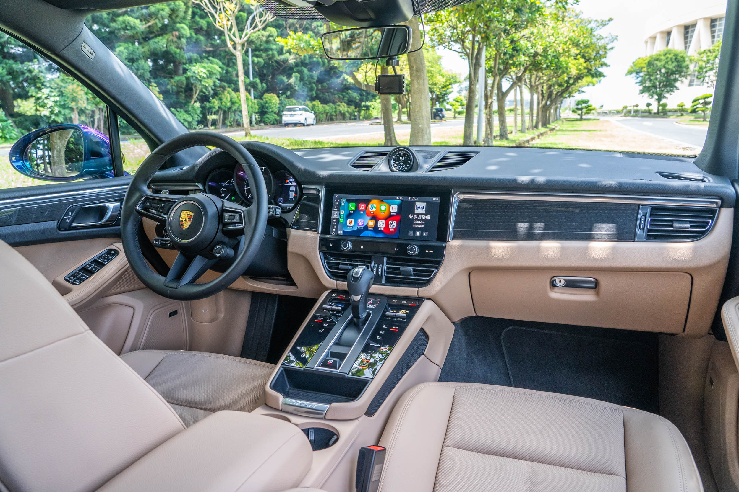 整體佈局與改款前無意,主要針對數位科技介面的提升與進化。