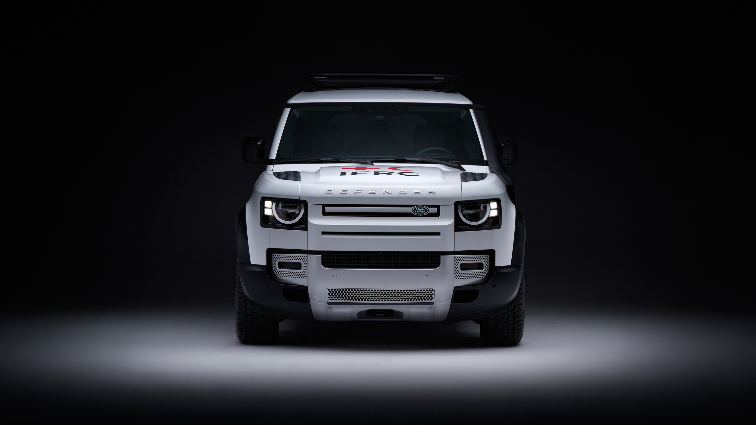 DEFENDER 攜英國紅十字會迎向 75 年人道援助合作夥伴關係
