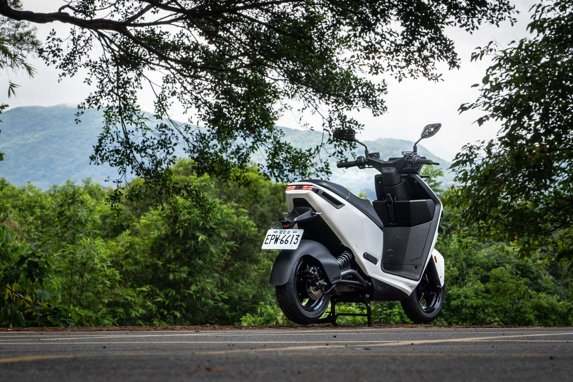 試駕車型為Gogoro Pule Ultra車型，建議售價為129,980元起。