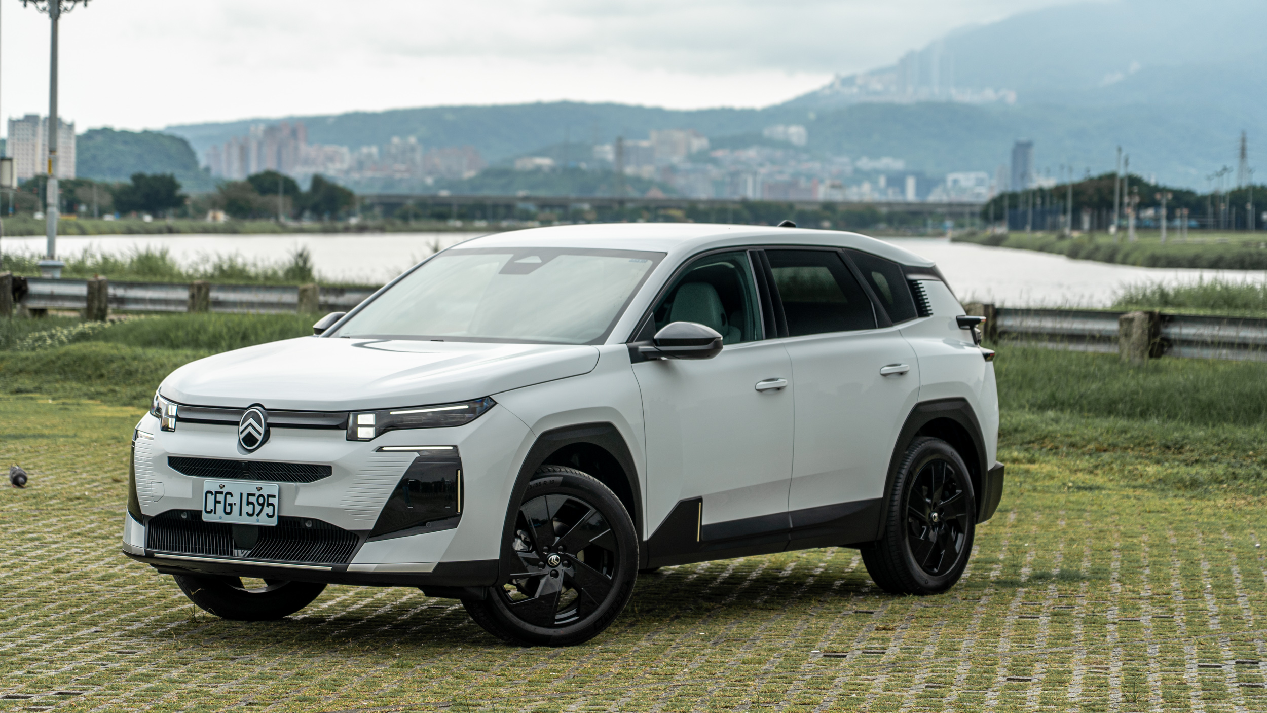 居家、舒適成紅海爭戰中脫穎而出的關鍵｜Citroën CR3 C5 Aircross 試駕