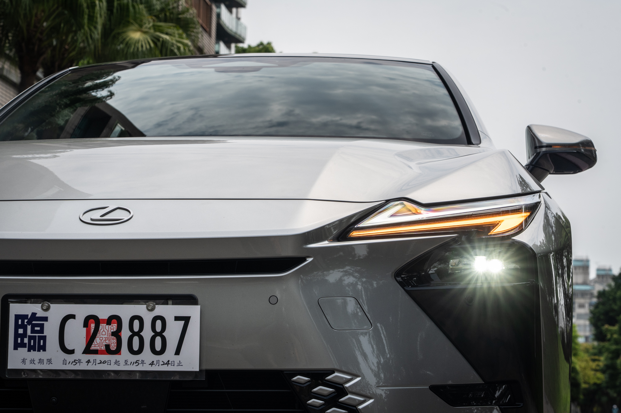 L-Signature雙箭型頭燈結合Spindle Body紡錘意象，將品牌基因提升至更前衛的世代。