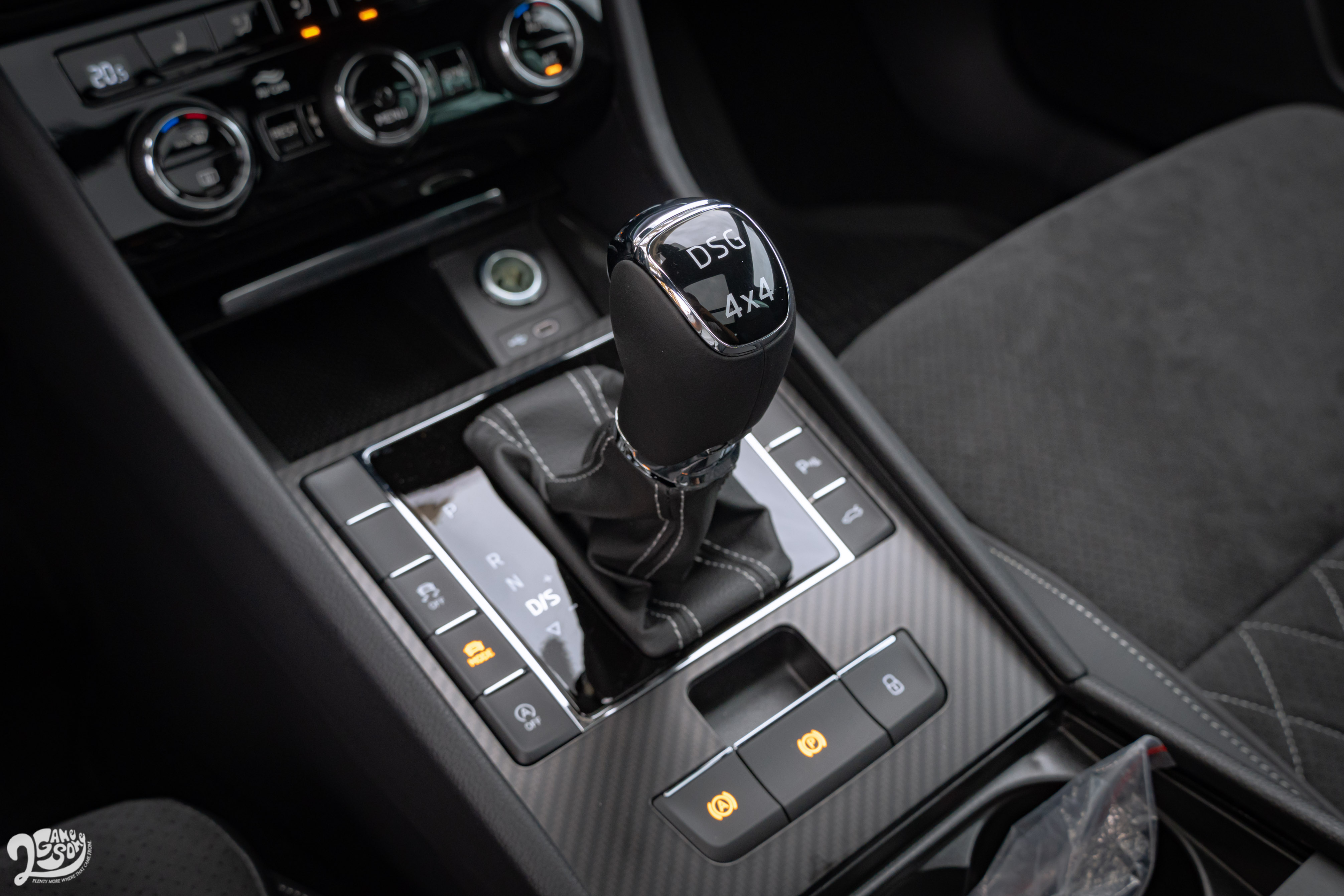 7 速 DSG 雙離合器變速箱在熱血駕馭時,換檔反應絲毫不拖泥帶水。