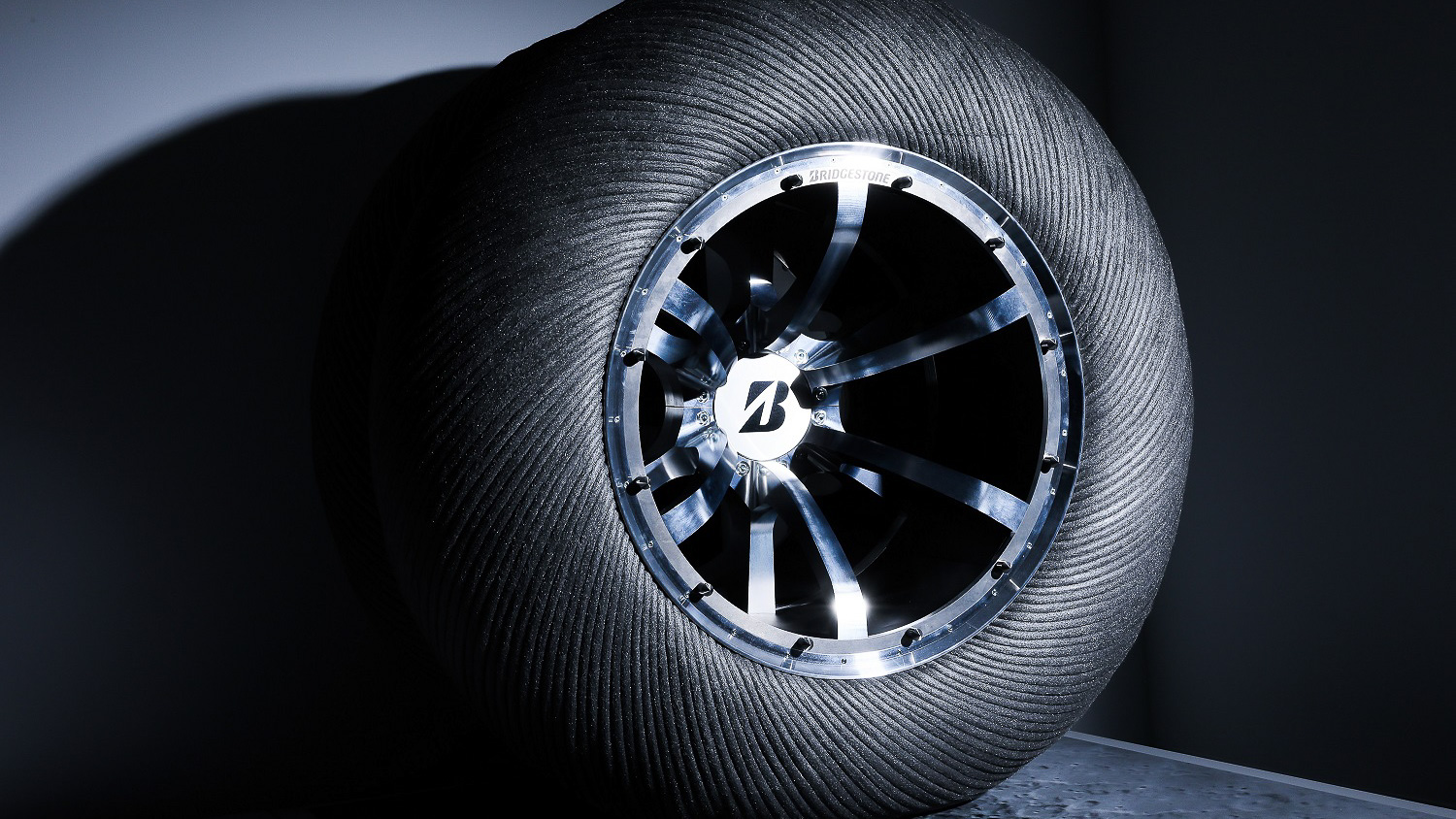 普利司通輪胎參與 Teledyne 月球地形車開發