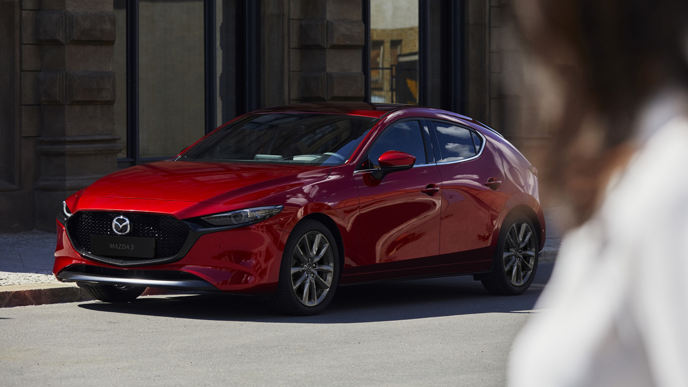 追加安全型，頂規有換檔撥片！21 年式 Mazda3 79.9 萬起開賣