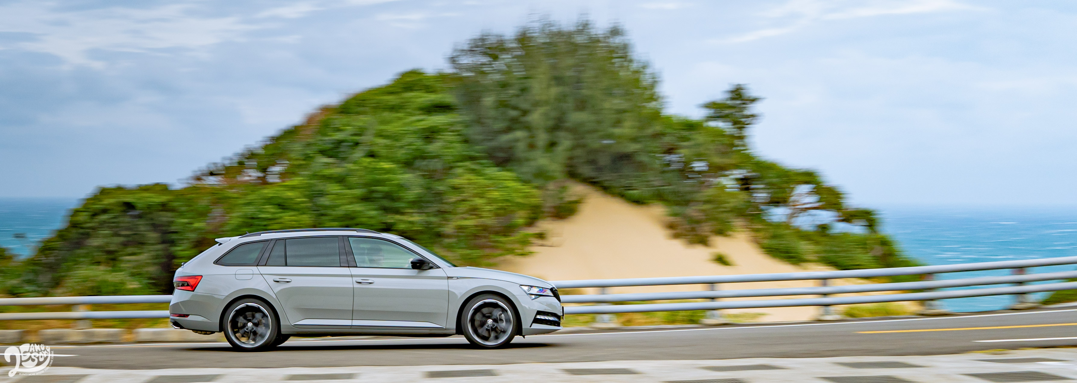 Škoda Superb Combi SportPlus 4x4 原價 172.9 萬,年底前優惠價 169.9 萬。