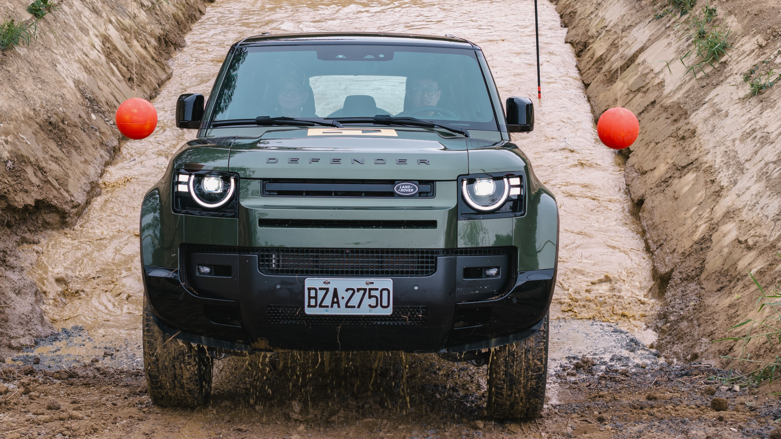 「線上」時代難取代的「線下」體驗！談 Defender Trophy 與 Volkswagen 性能馳騁嘉年華活動的真價值