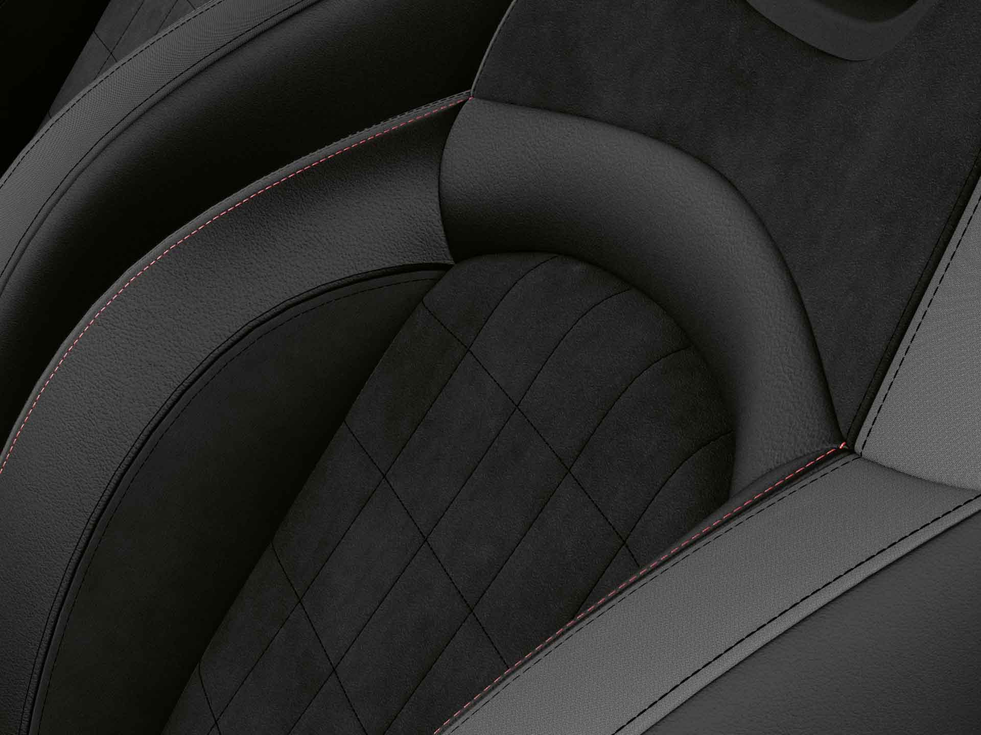 MINI Cooper S傳奇致敬版升級 Dinamica麂皮真皮內裝。