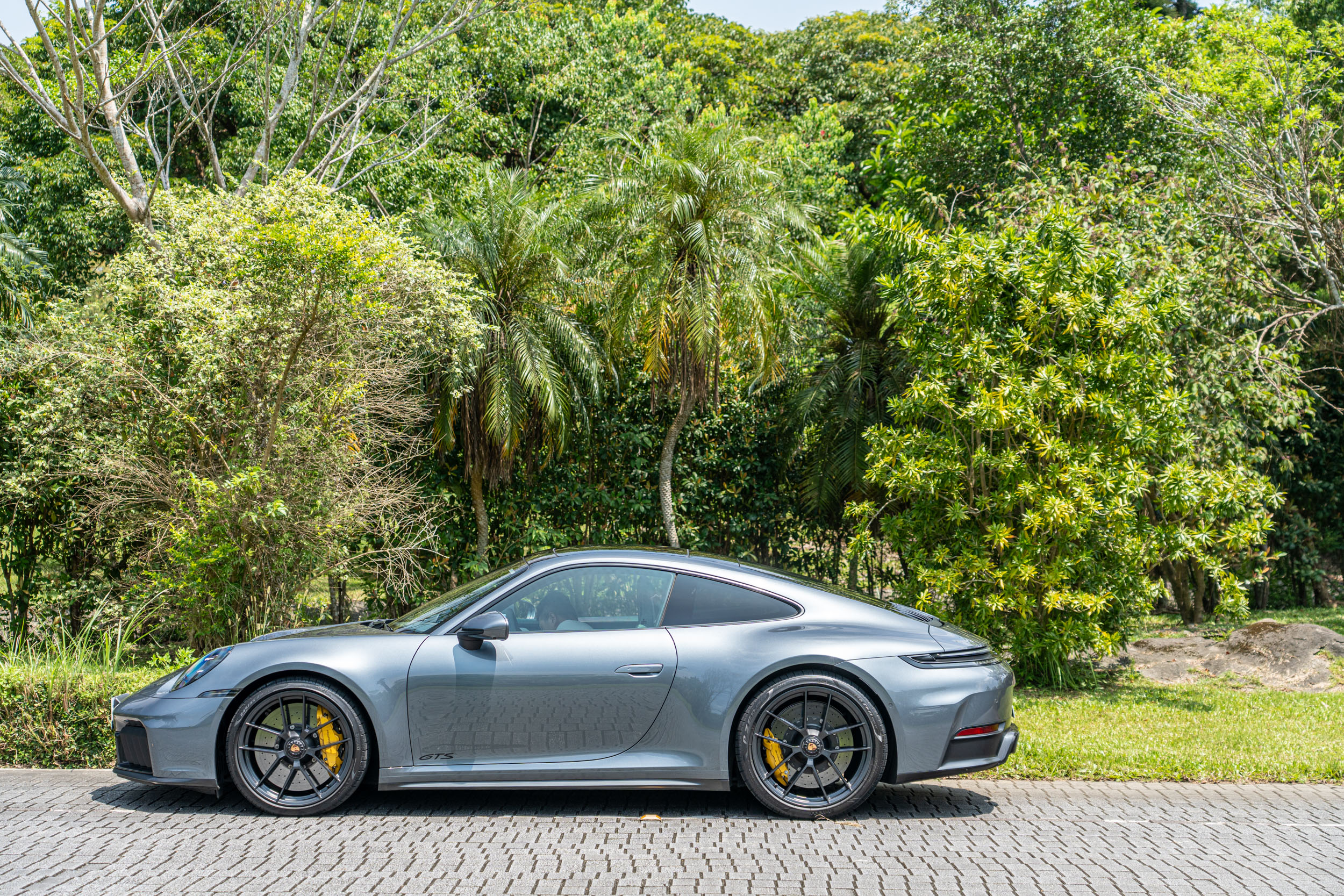 保時捷攜合作夥伴 Rimac 所推出的電氣化技術,首現於 992.2 Carrera GTS。