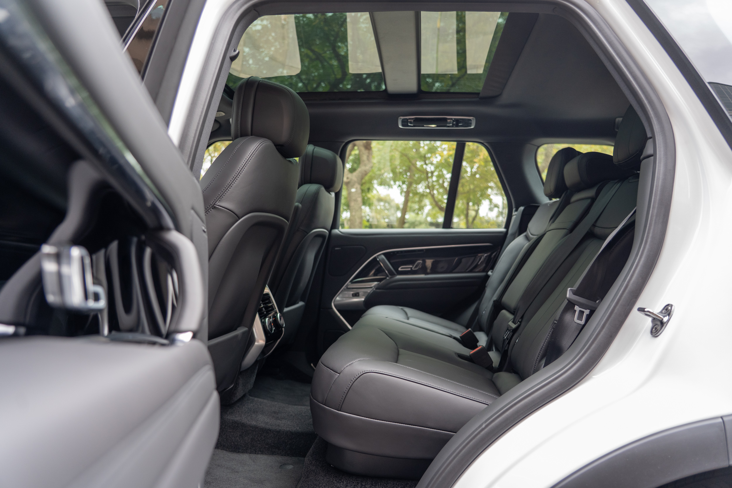 2997mm軸距營造寬敞舒適的後座乘坐空間。