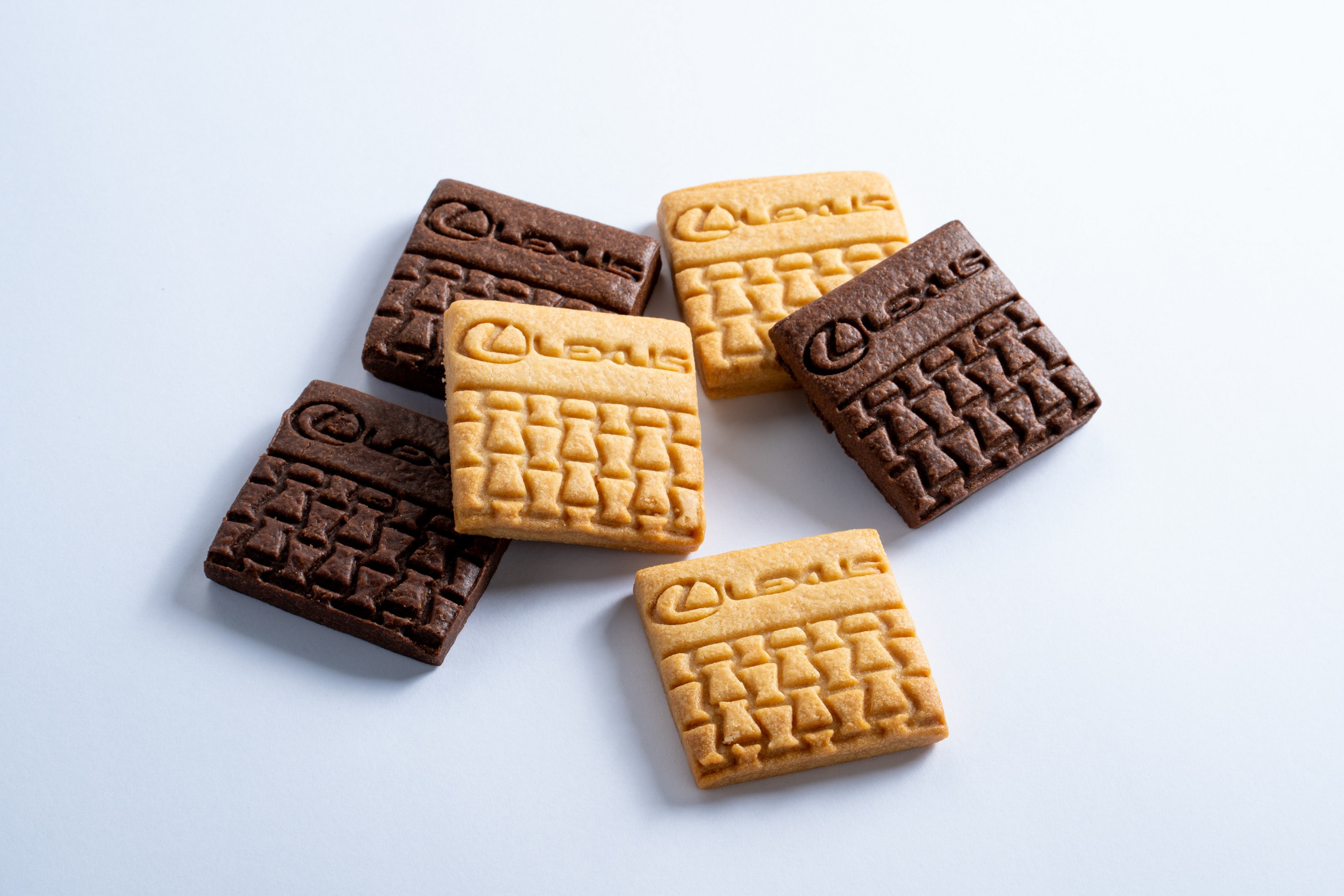 「Lexus Spindle Grille餅乾」翻玩歐洲傳統奶油酥餅,以 Lexus 家族化車頭紡錘型水箱護罩為設計靈感。