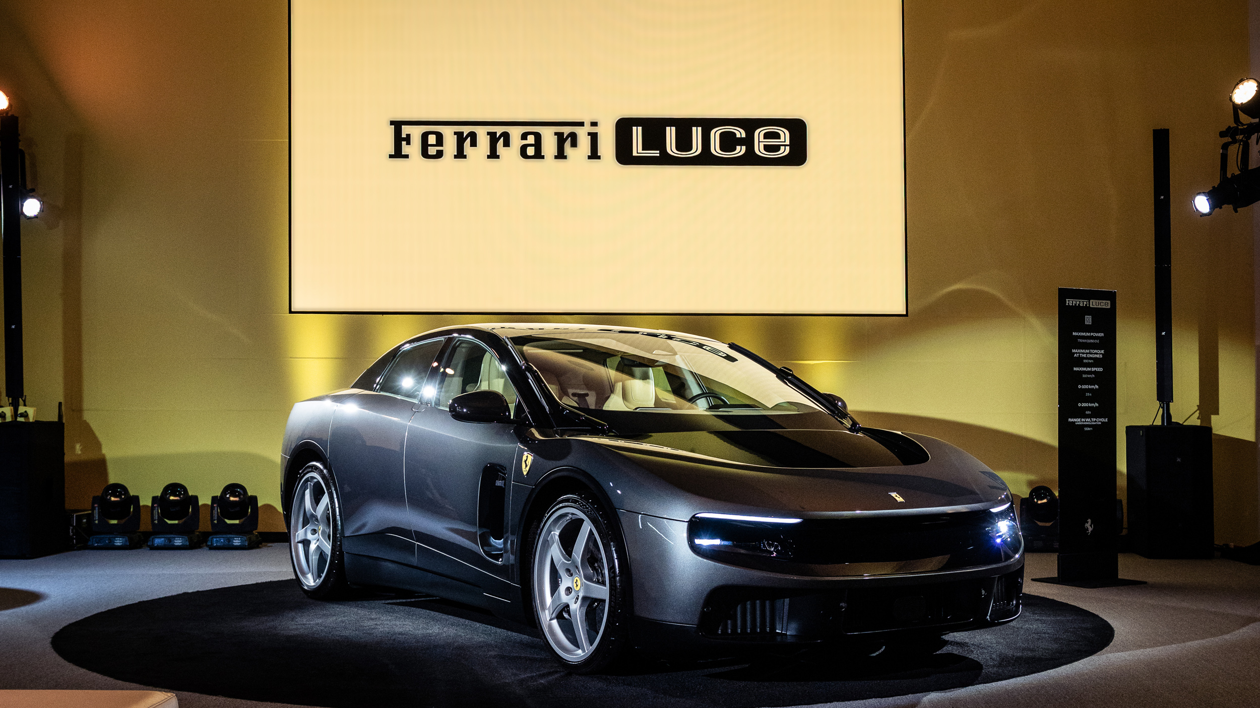 擺脫純電同質化！四馬達 1,050 匹 Ferrari Luce 登台開價 2,608 萬！