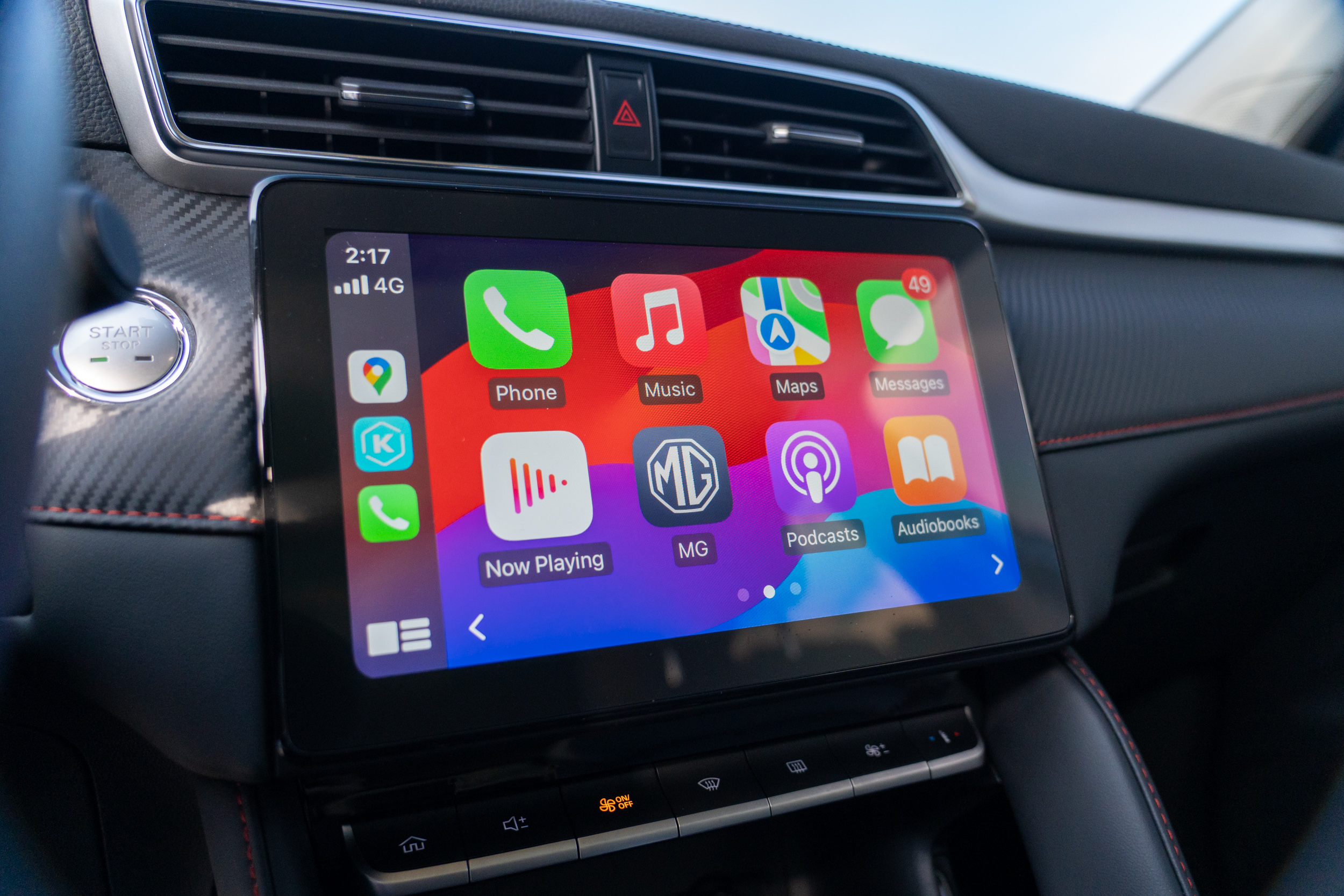 MG ZS中控台也可連接Apple CarPlay與Android Auto手機整合功能，接軌現代人對於智慧型手機的高度依賴習慣。