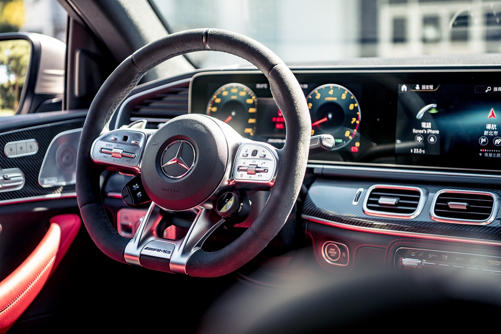 Mercedes-AMG 車款以遊艇座艙元素打造內裝。