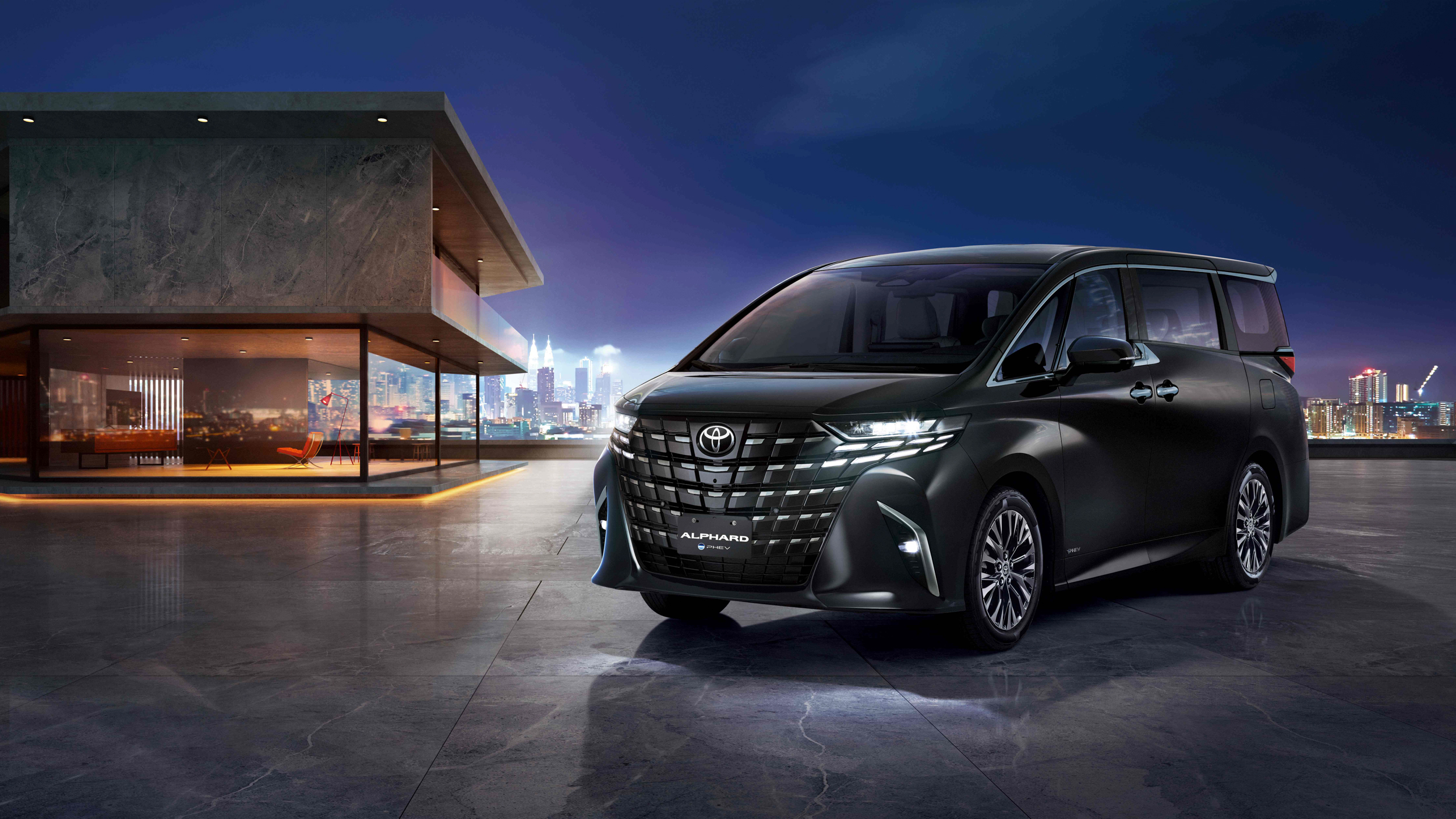 增列 PHEV 插電式混合動力車型！Toyota 新年式 Alphard 316 萬起發表上市！