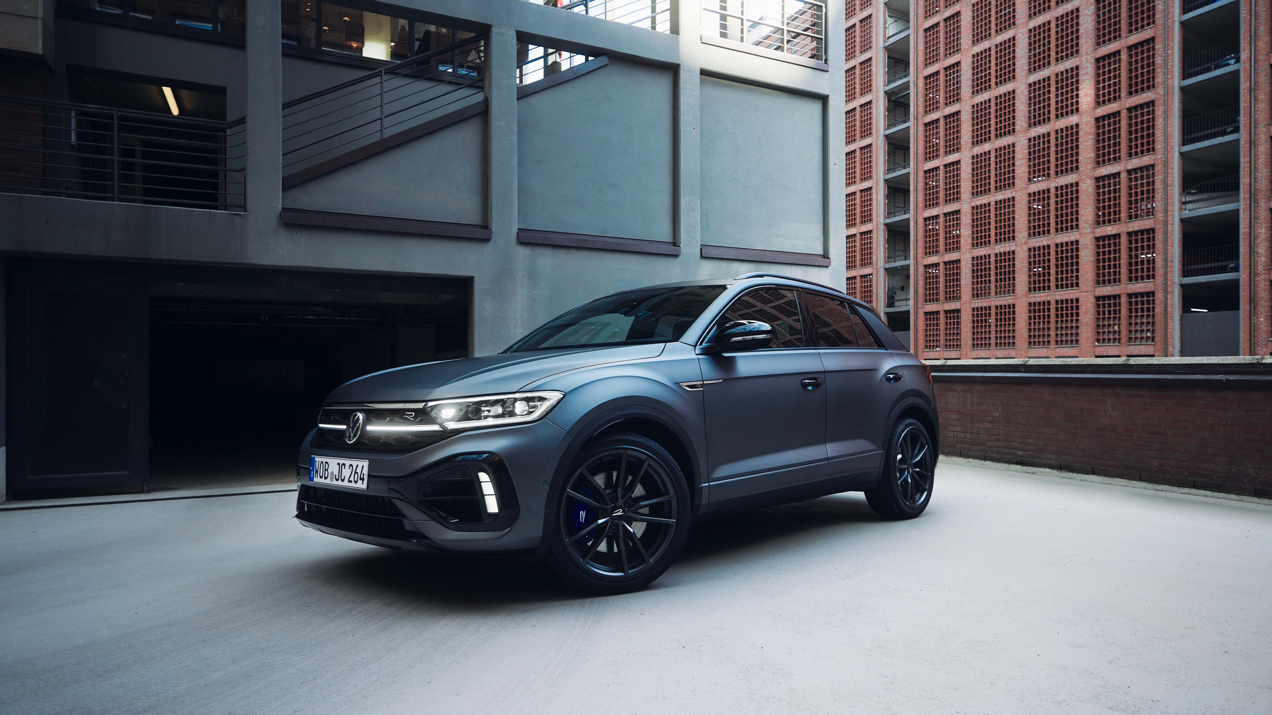 增消光系列車色與專屬圈胎，Volkswagen 推 T-Roc R 極緻版，售價 182.8 萬元起！