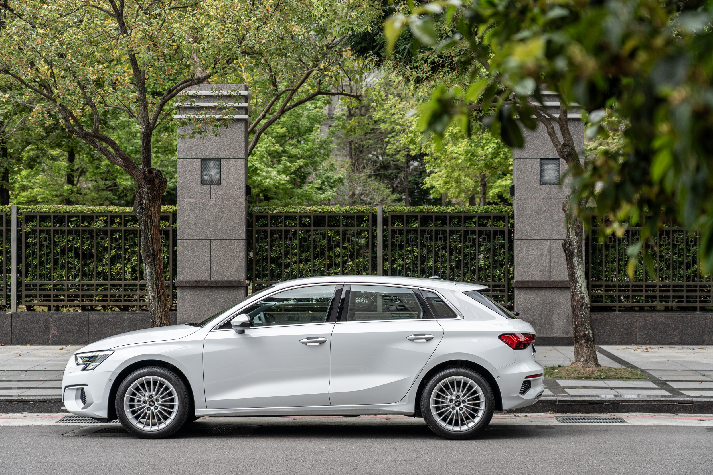 Audi Taiwan 針對 A3 車系特別推出 35 TFSI advanced 進化版編成，售價 163 萬起。
