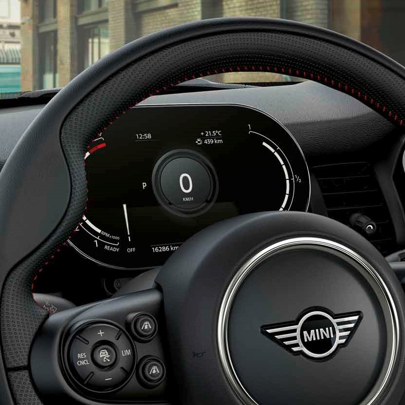 MINI Cooper精工典藏版與 MINI Cooper S傳奇致敬版皆升級 MINI整合式數位儀錶。