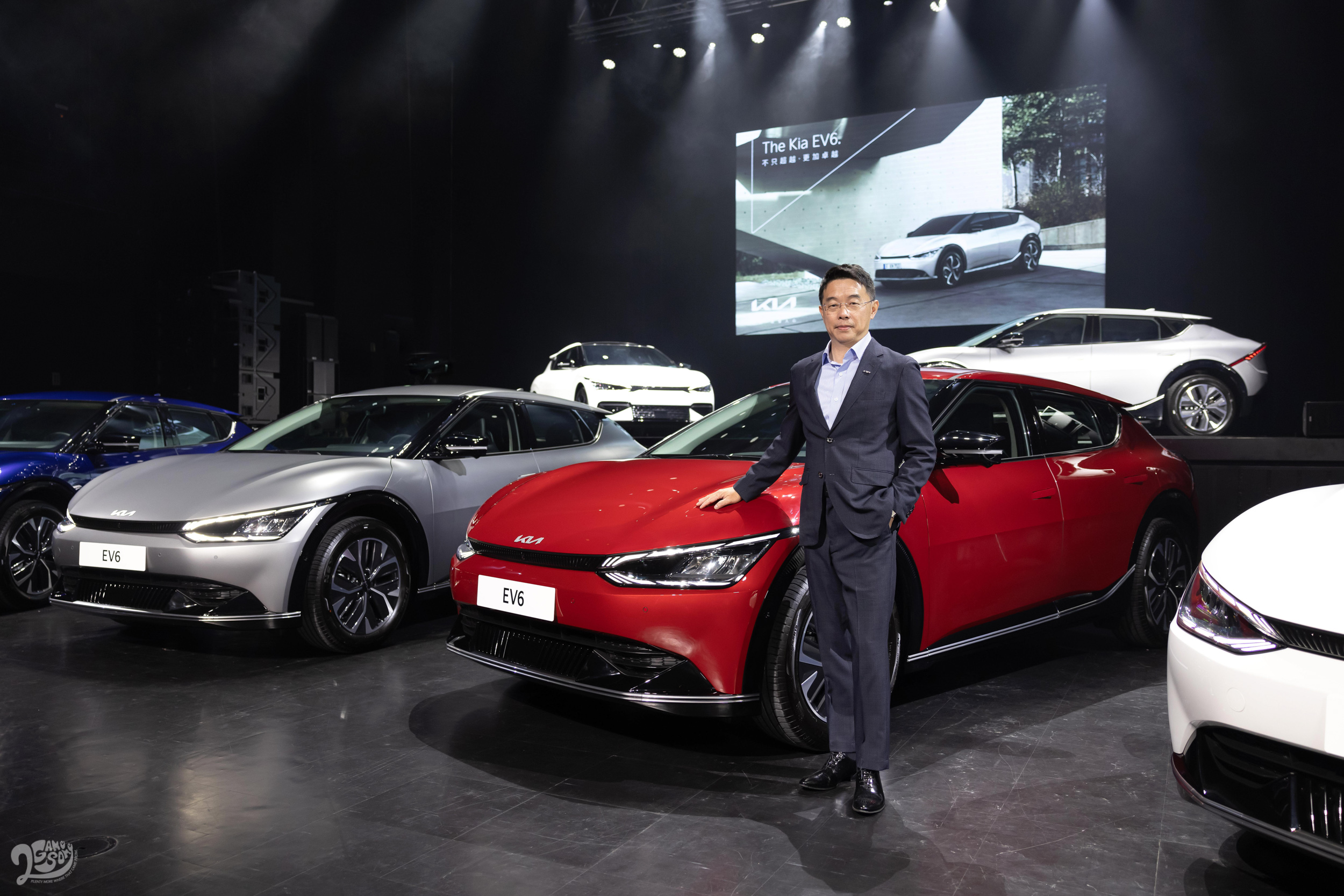 Kia 總代理台灣森那美起亞總裁李昌益宣布宣布 EV6 以 158.9 萬起正式上市。