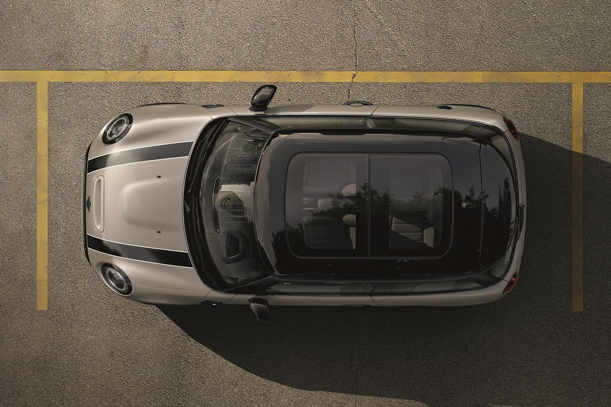 全新車色 Rooftop Grey。