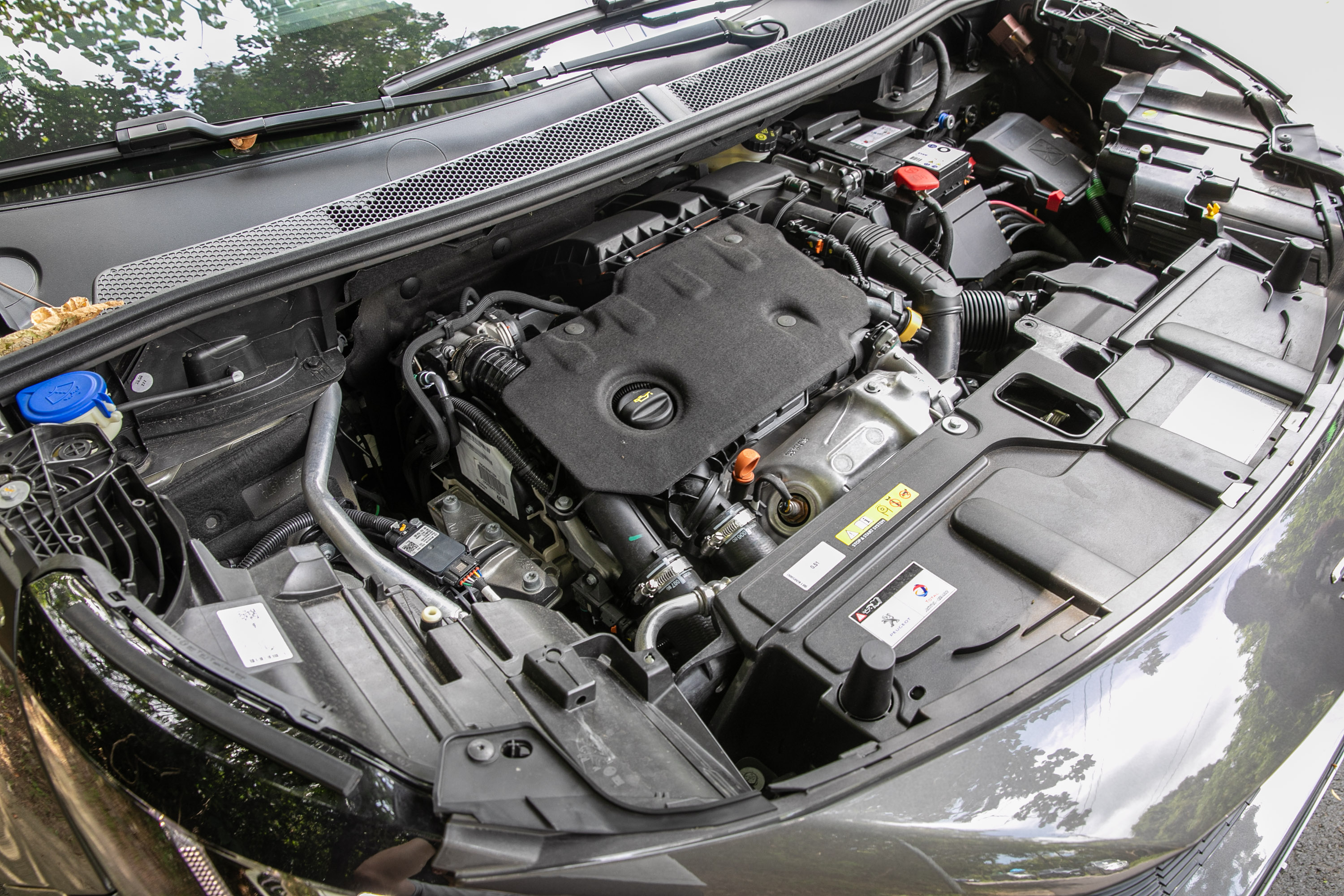 搭載 1.5 升柴油引擎,具備有 130bhp / 3750rpm 最大馬力與 300Nm / 1750rpm 最大扭力輸出。