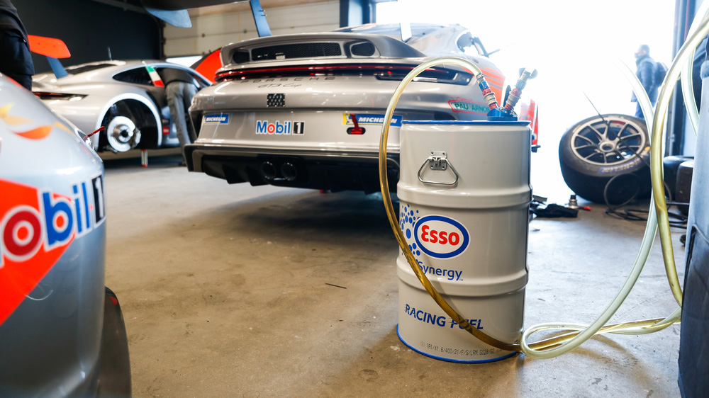 ▲ Porsche 與 ExxonMobil 攜手 展開低碳燃料賽道測試