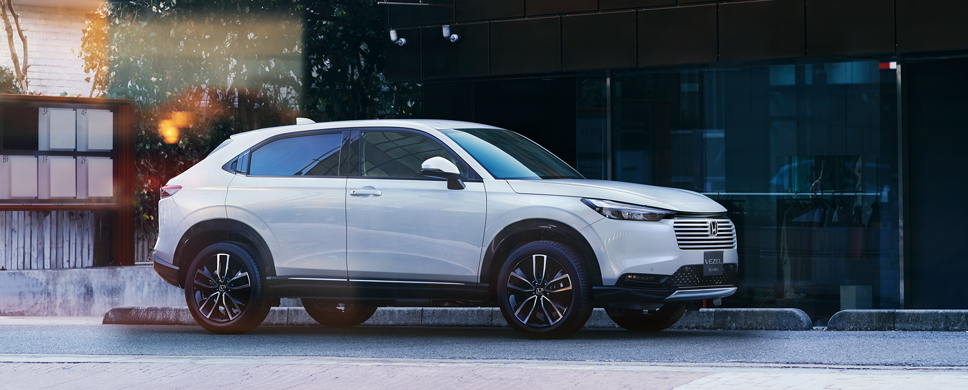 HR-V 以 e:HEV 油電主力陣容突圍，維持一定銷售量體。