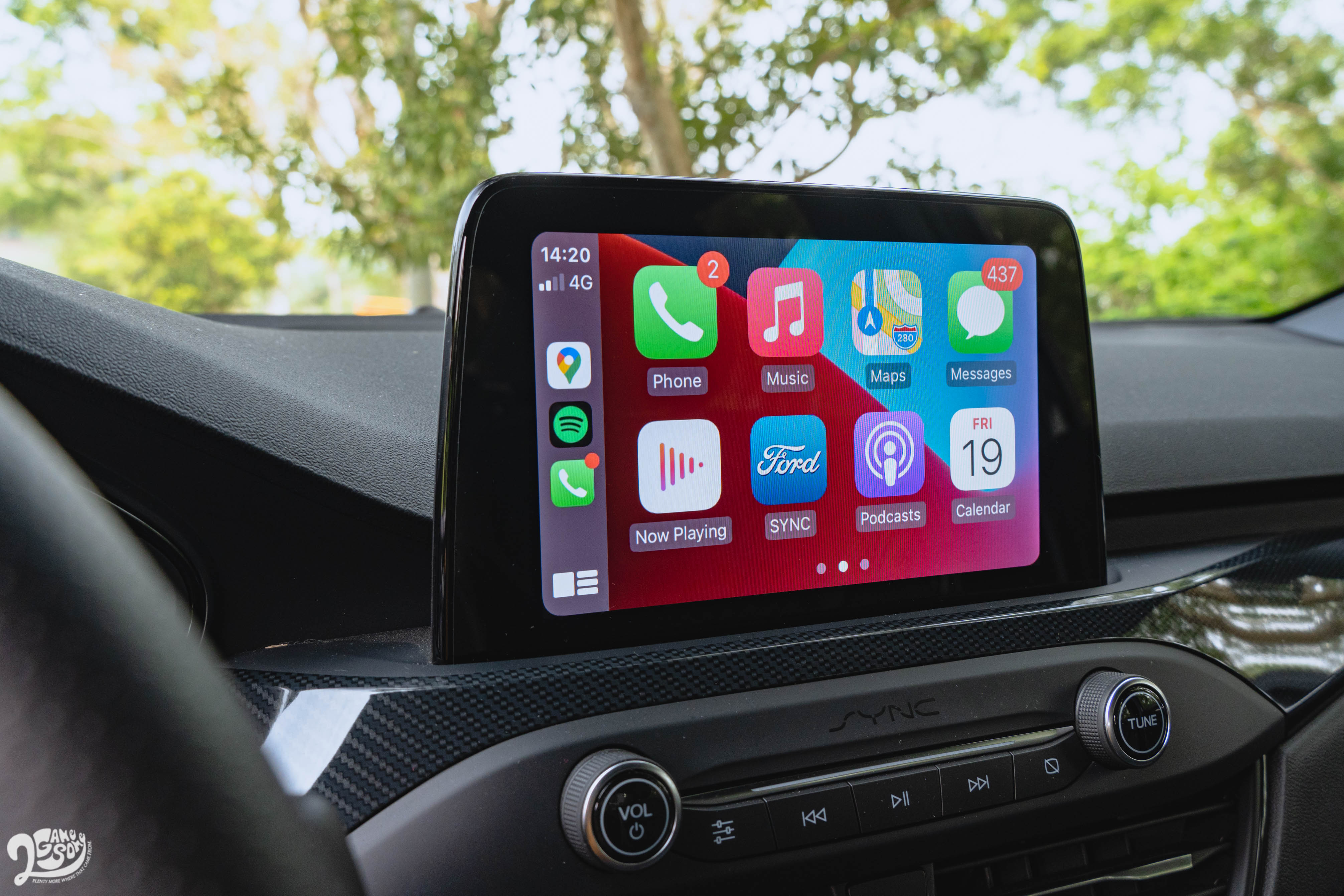 Sync 3 通訊娛樂整合系統支援 Apple CarPlay 與 Android Auto。