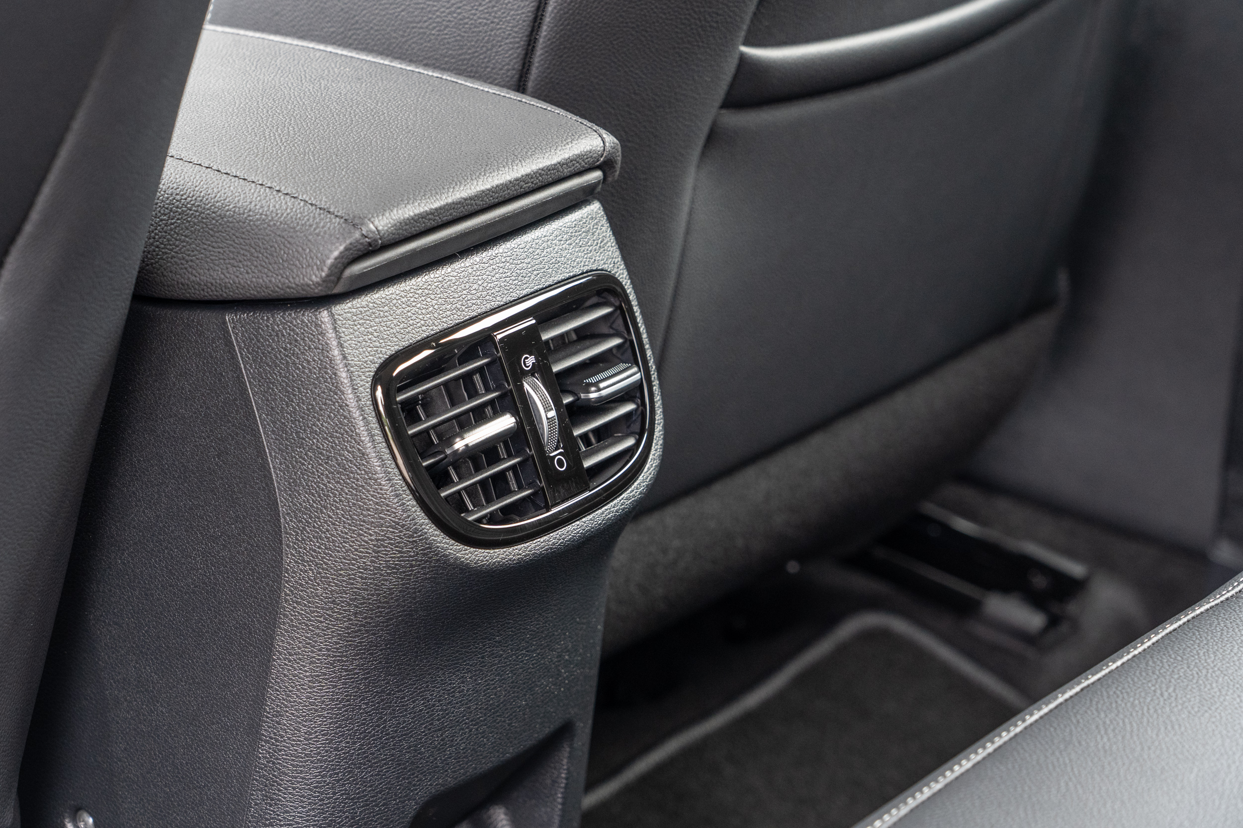 配備有後座出風口。