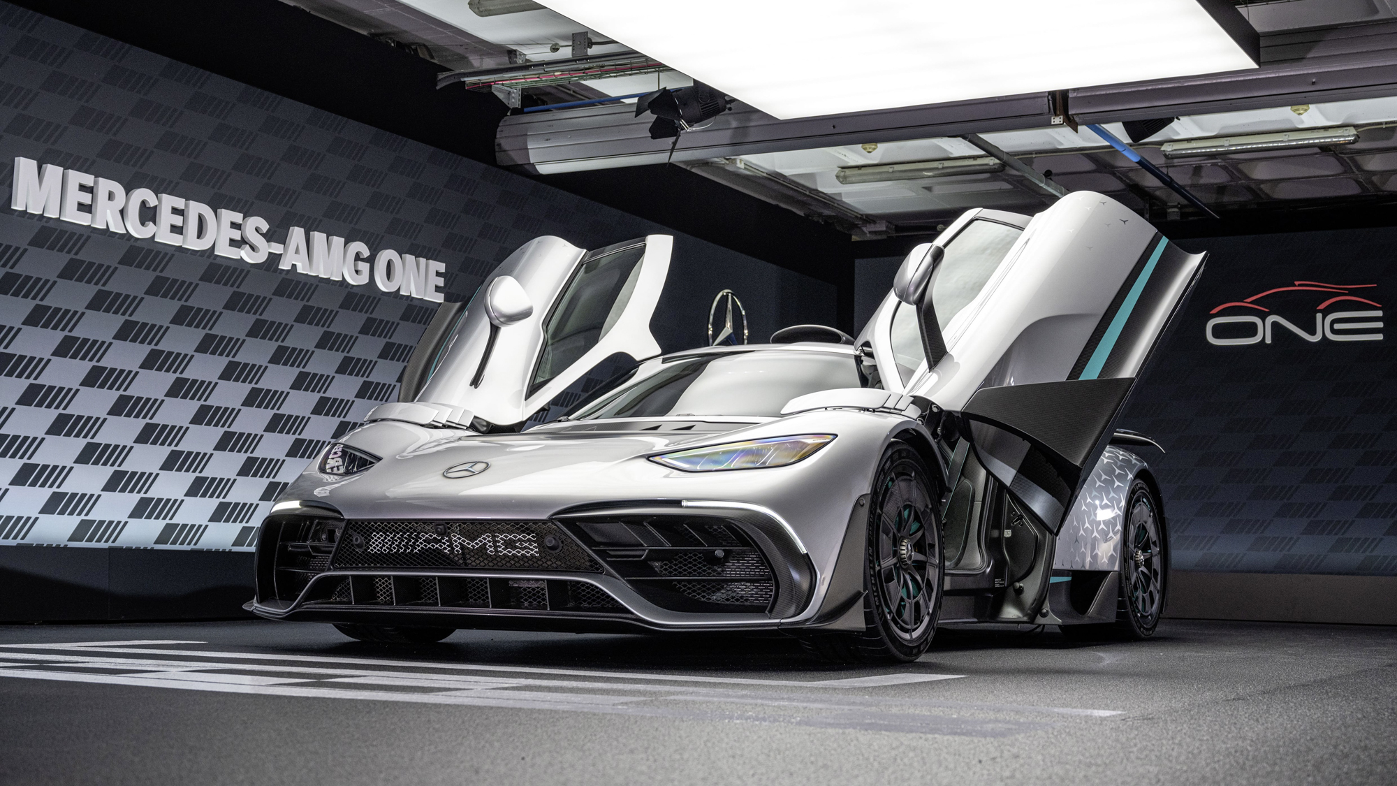 超越千匹馬力  道路版 F1 跑車 Mercedes-AMG ONE 全球首發亮相