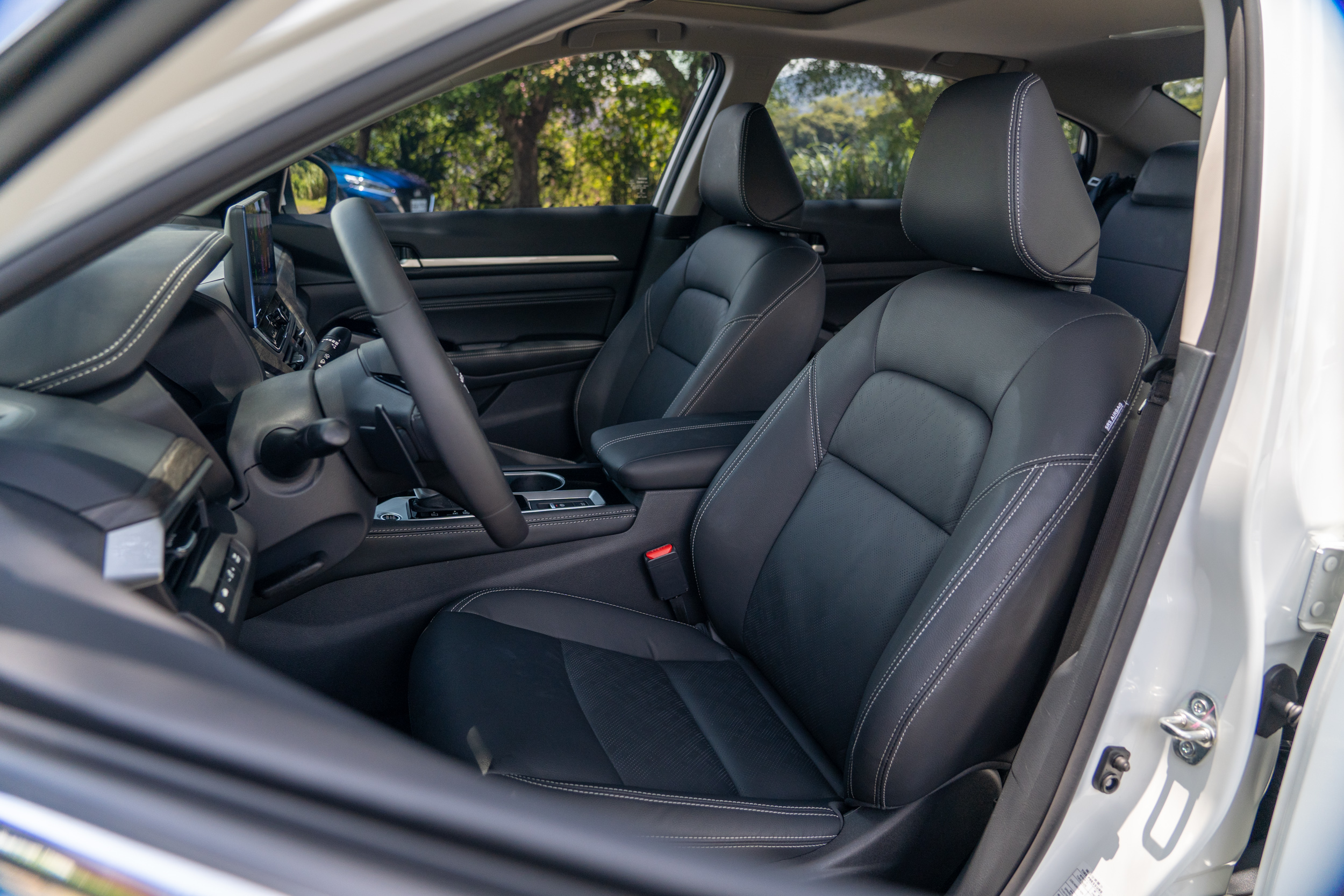 座椅整體支撐性與舒適性兼具,若將大腿支撐做出更有延伸性的改動,體感會更好。