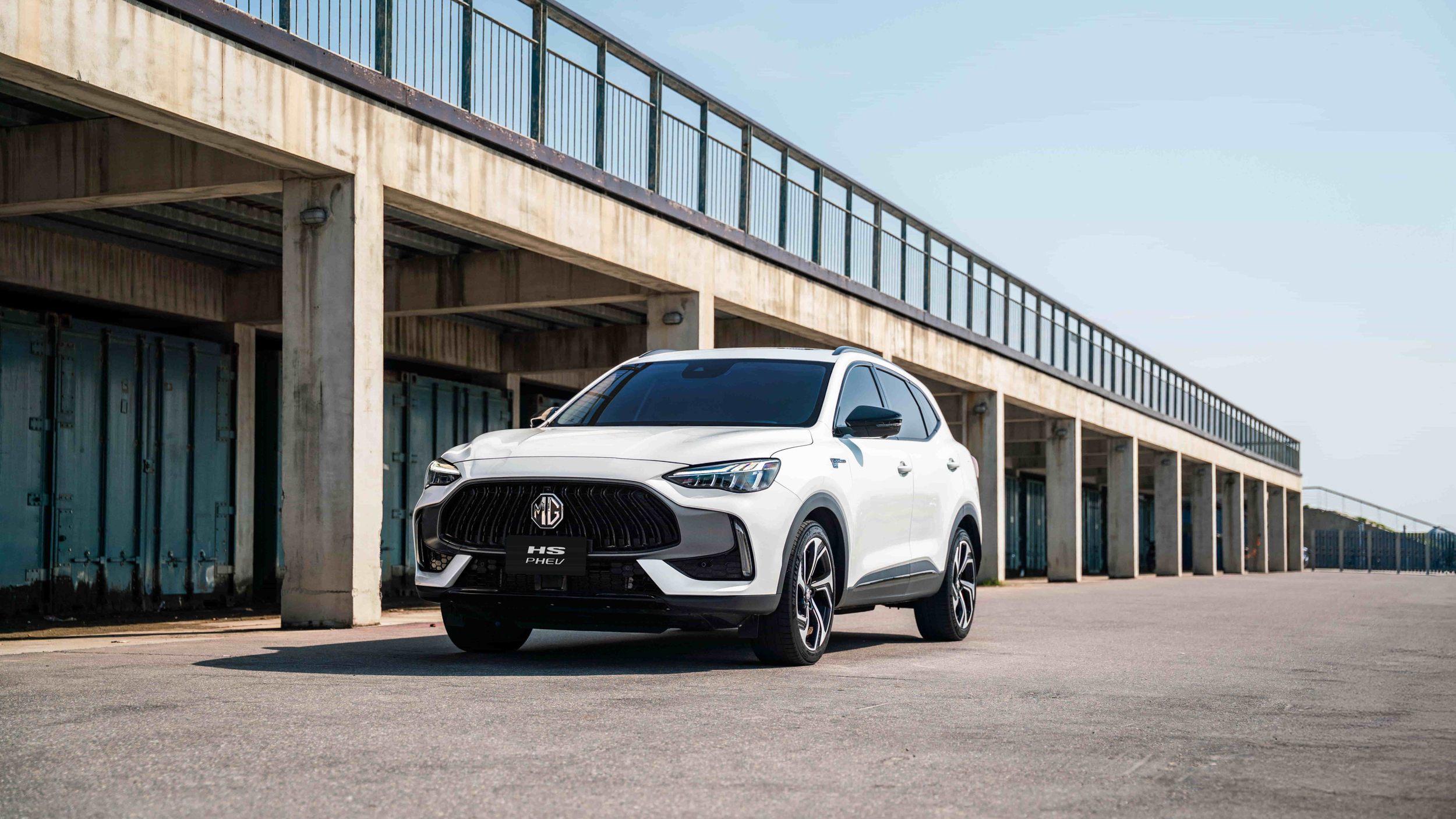 MG HS、ZS 最低價 86.5 / 69.9 萬起，HS 推 MAX 三車型升級配備不加價！