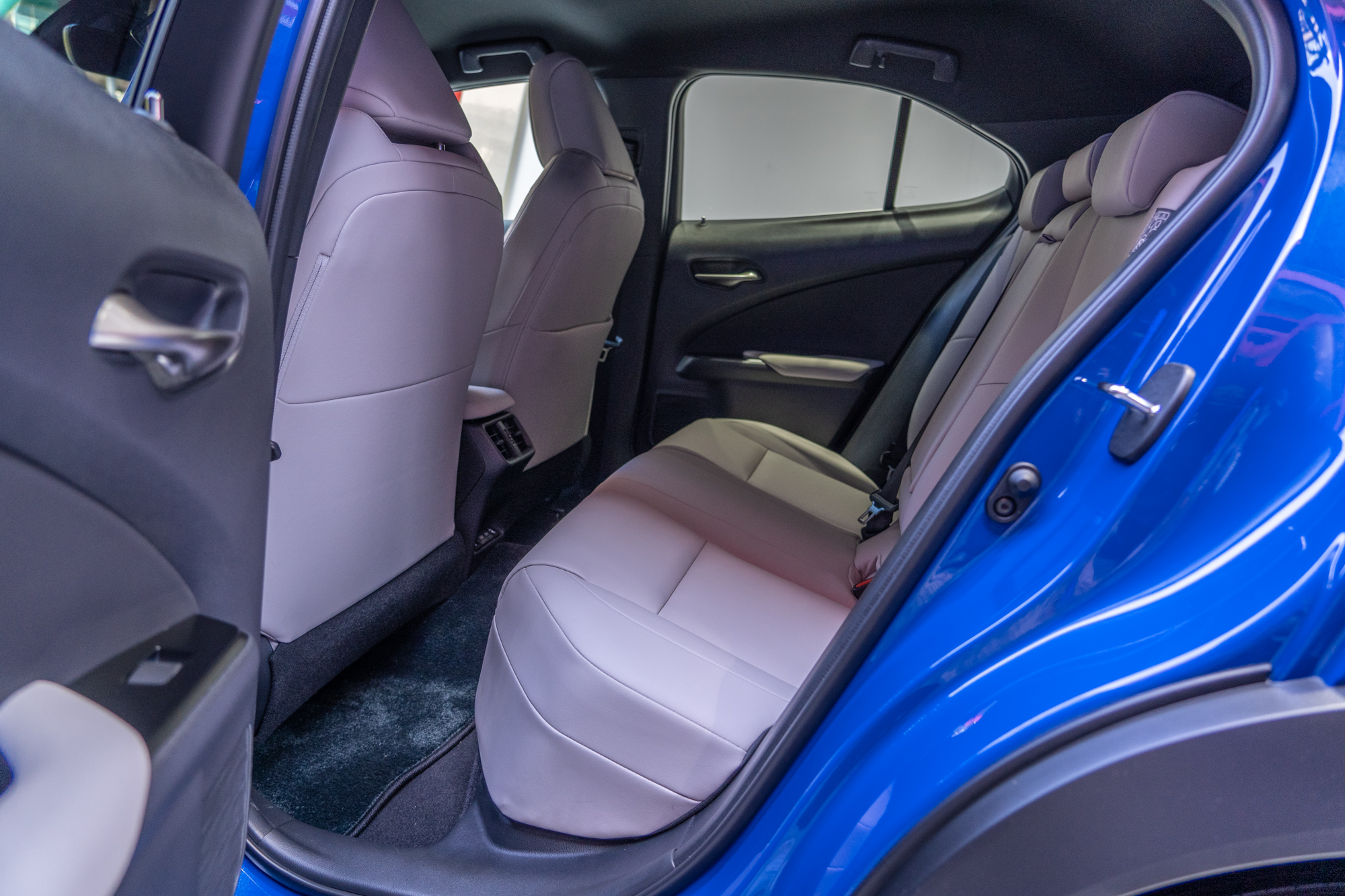 後座椅加熱功能。