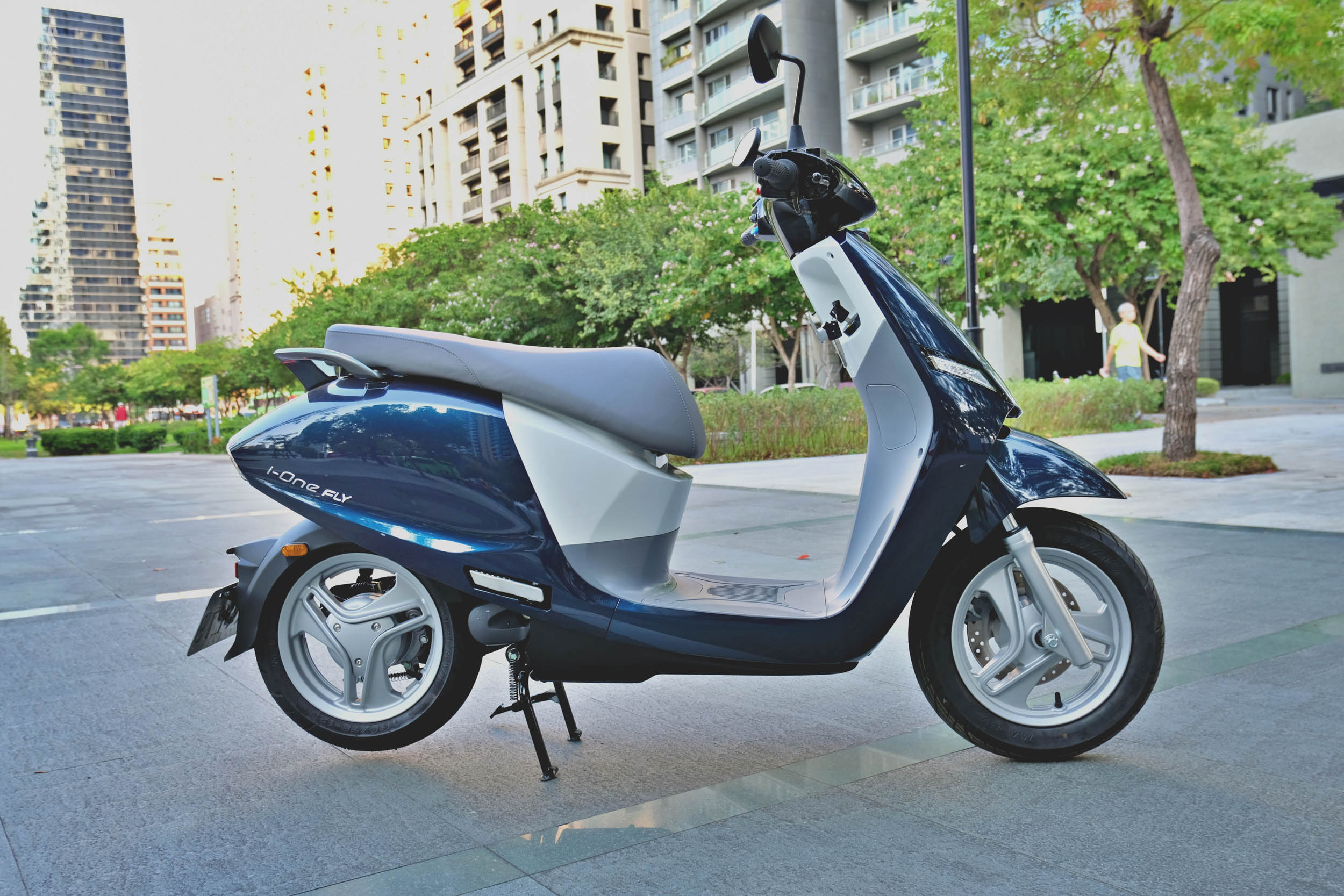 整體的配置相當講求實用性,因此在腳踏空間部分也十分寬敞。