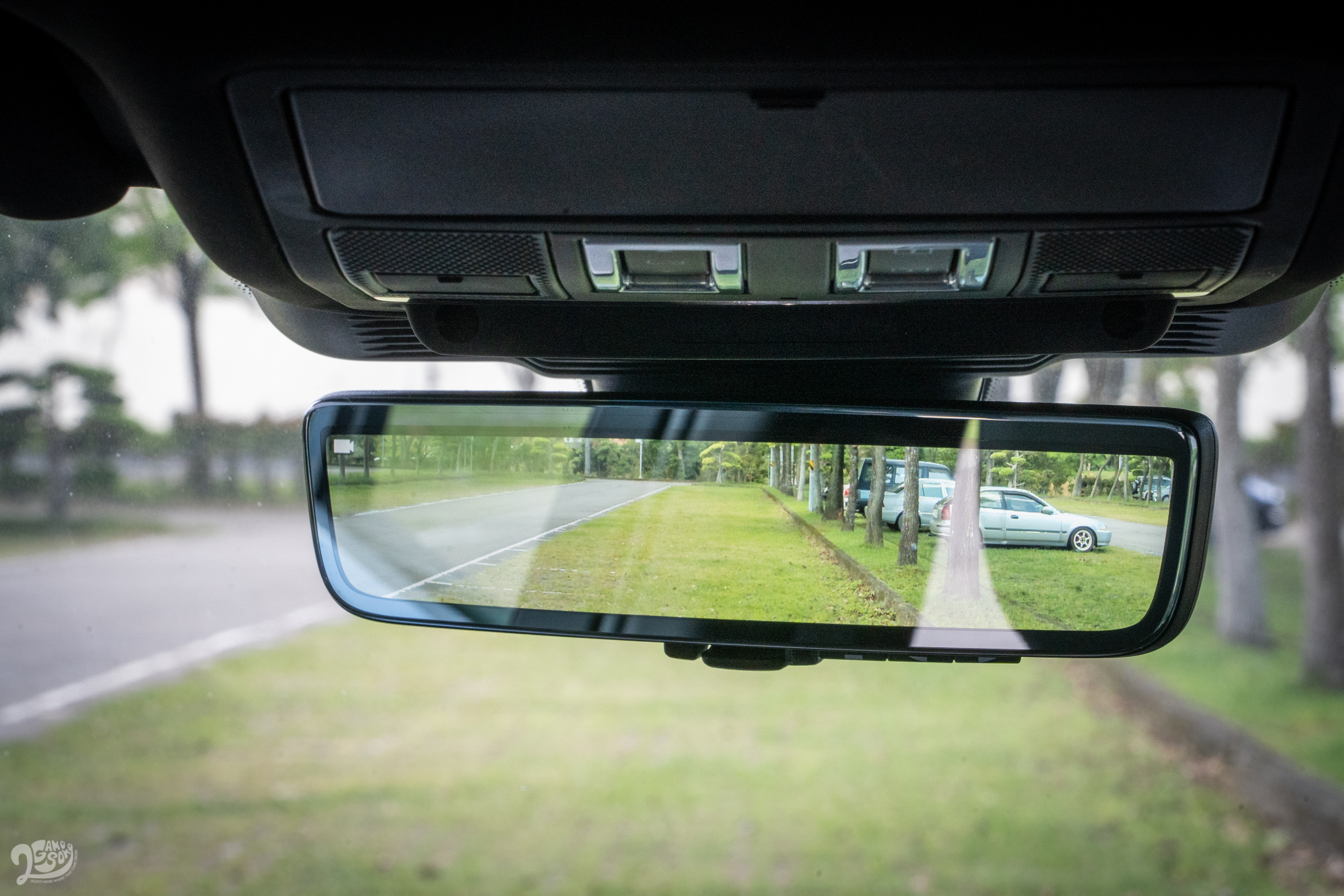 ClearSight 可切換電子車內後視鏡目前僅有 Bronze Collection 車型專屬。