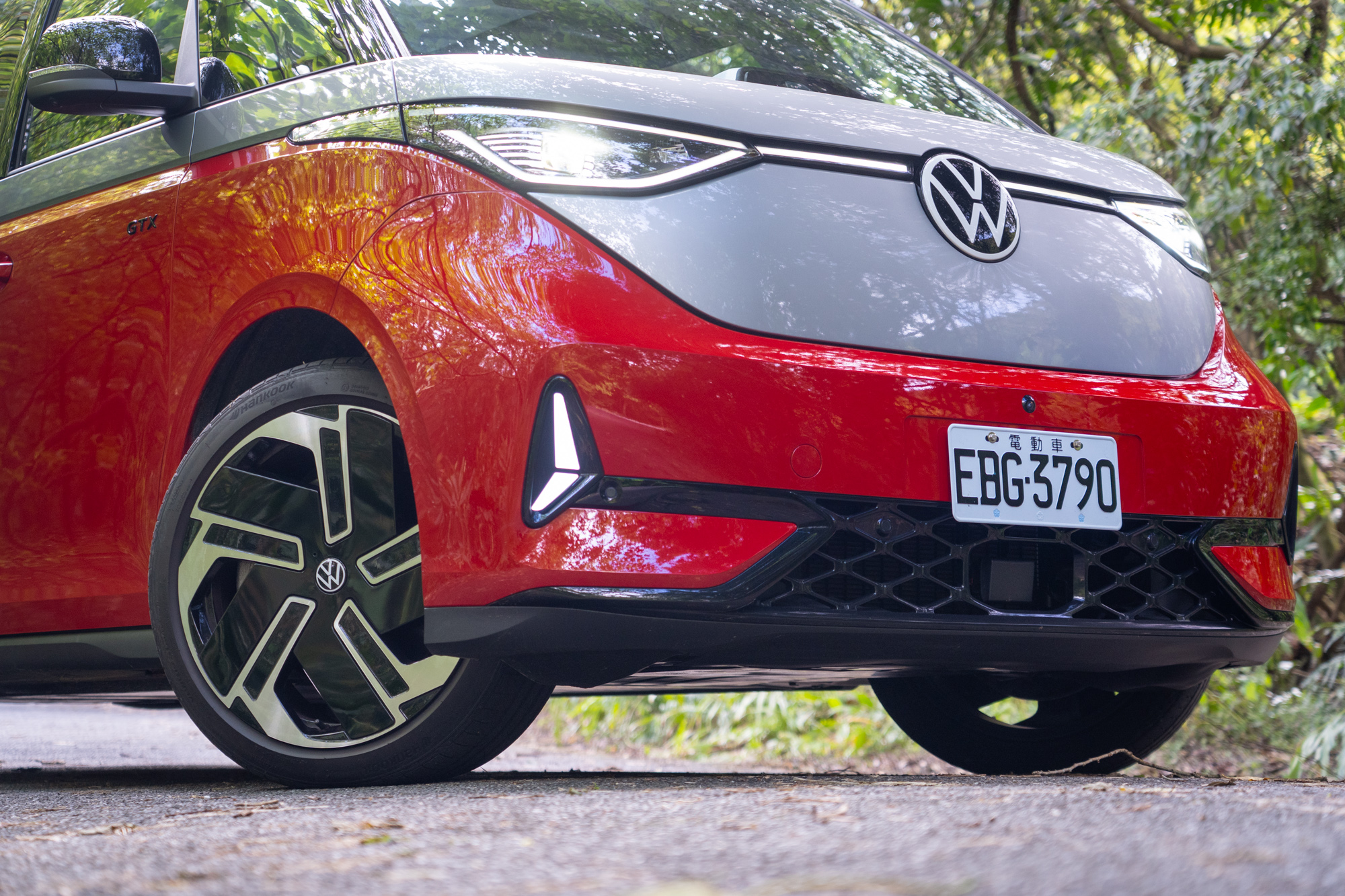 ID.Buzz GTX有著專屬設計的保桿與氣壩造型。