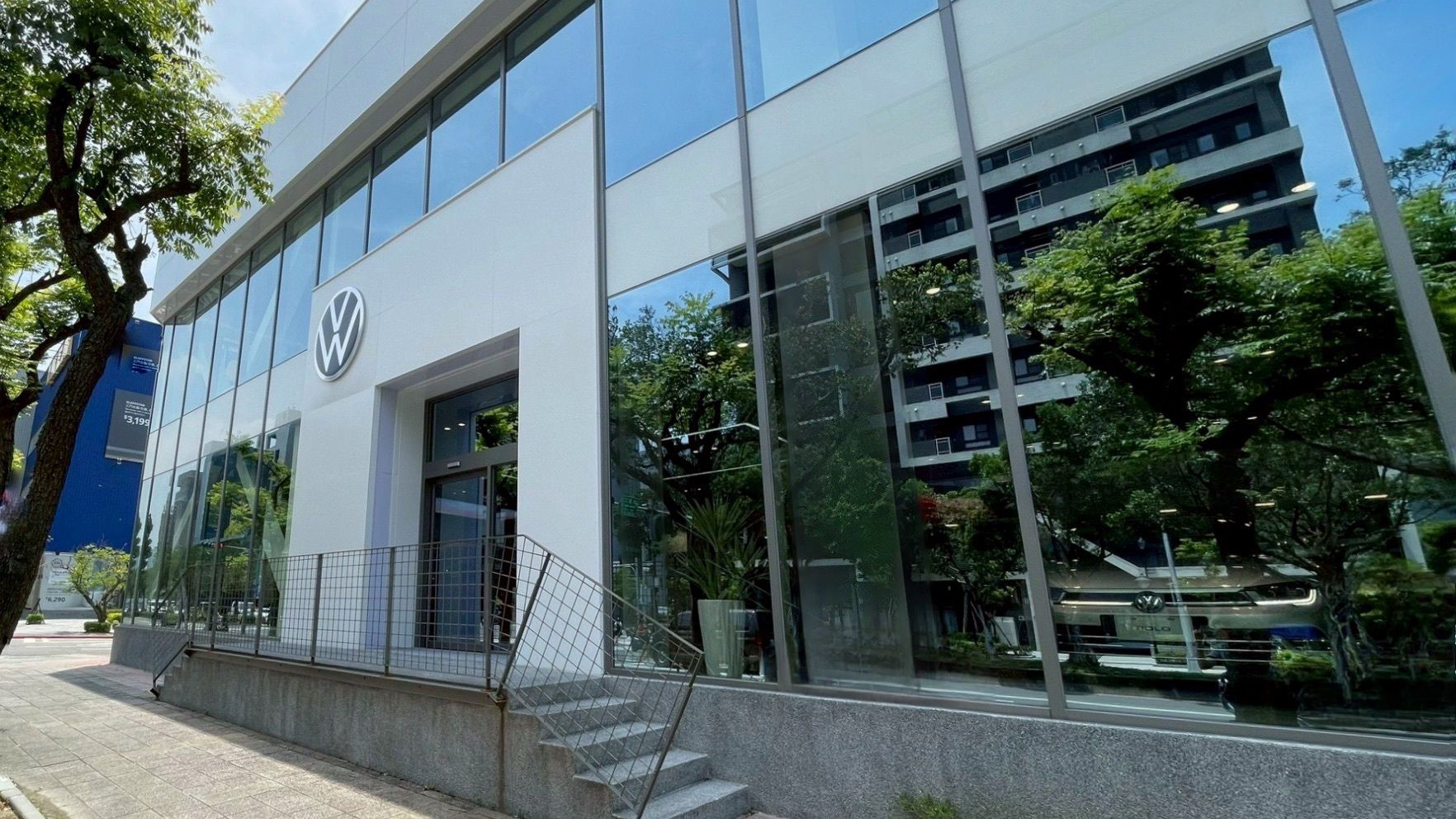 台灣福斯汽車太古內湖全新展示中心全新落成營運！