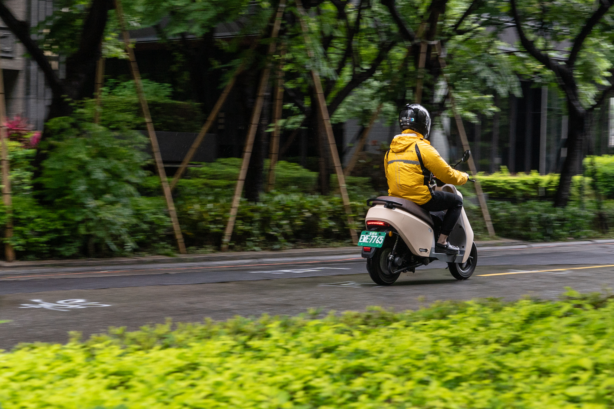 同樣也有 Sport 功能,可增加約莫 10km/h 極速表現。