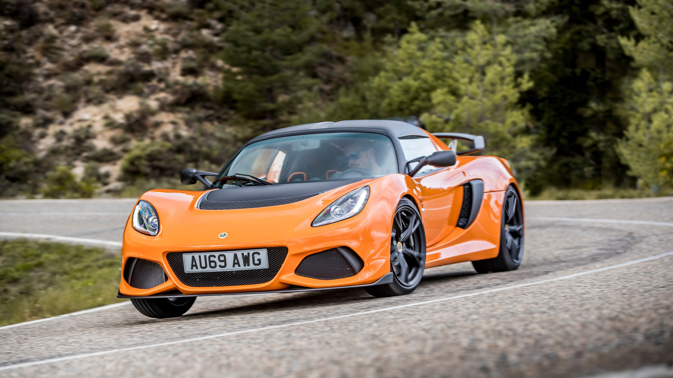 Lotus 英式手工跑車登場，現車售價 269 萬起