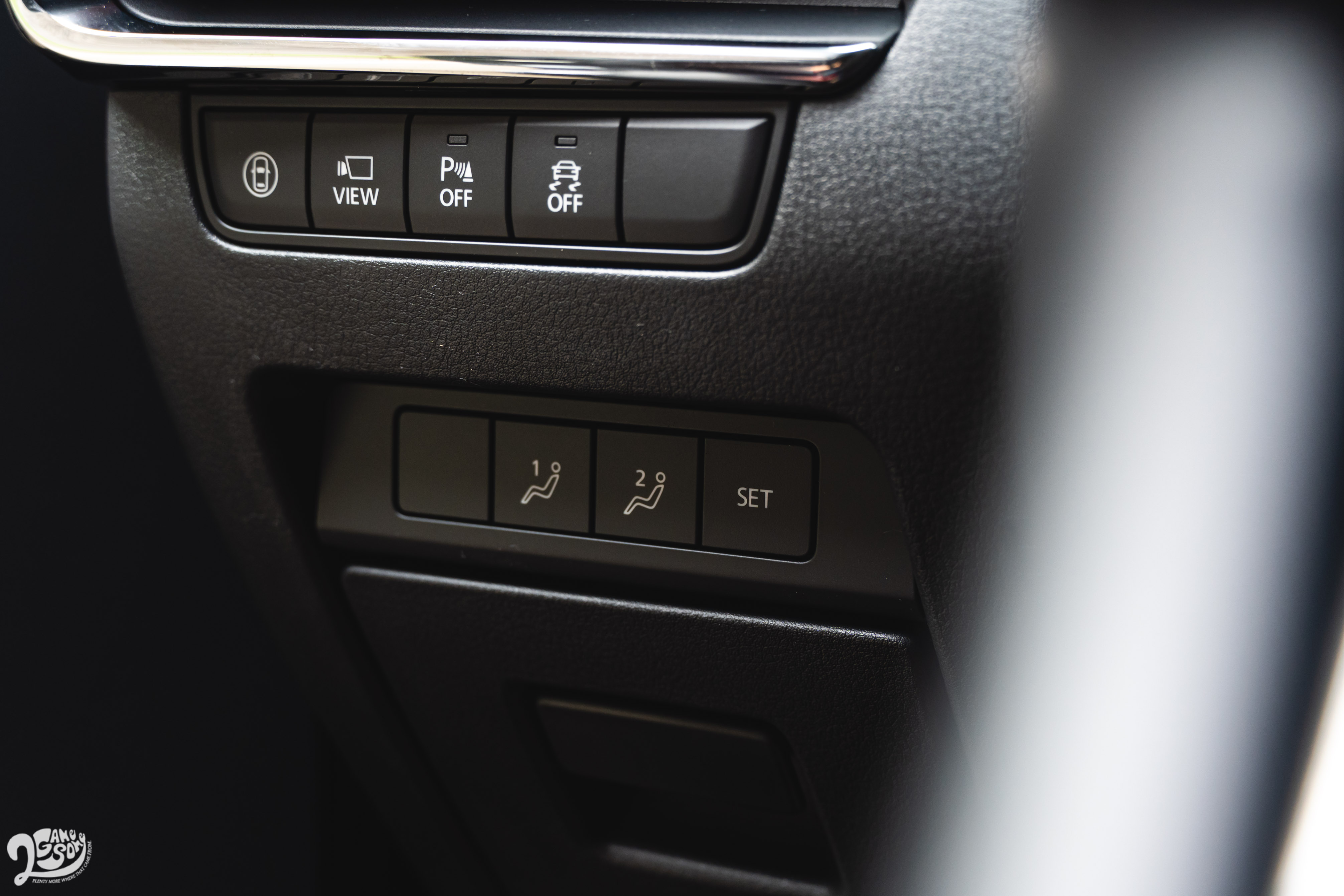 旗艦進化型提供兩組駕駛座記憶功能。