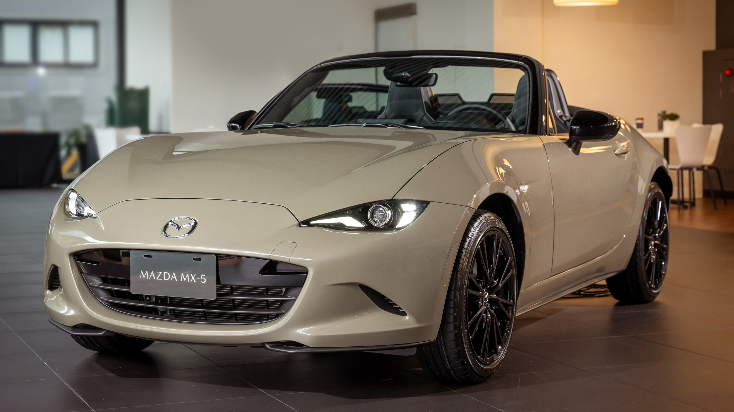 Mazda 中期改款 MX-5 車系正式到港，建議售價 140 萬起！
