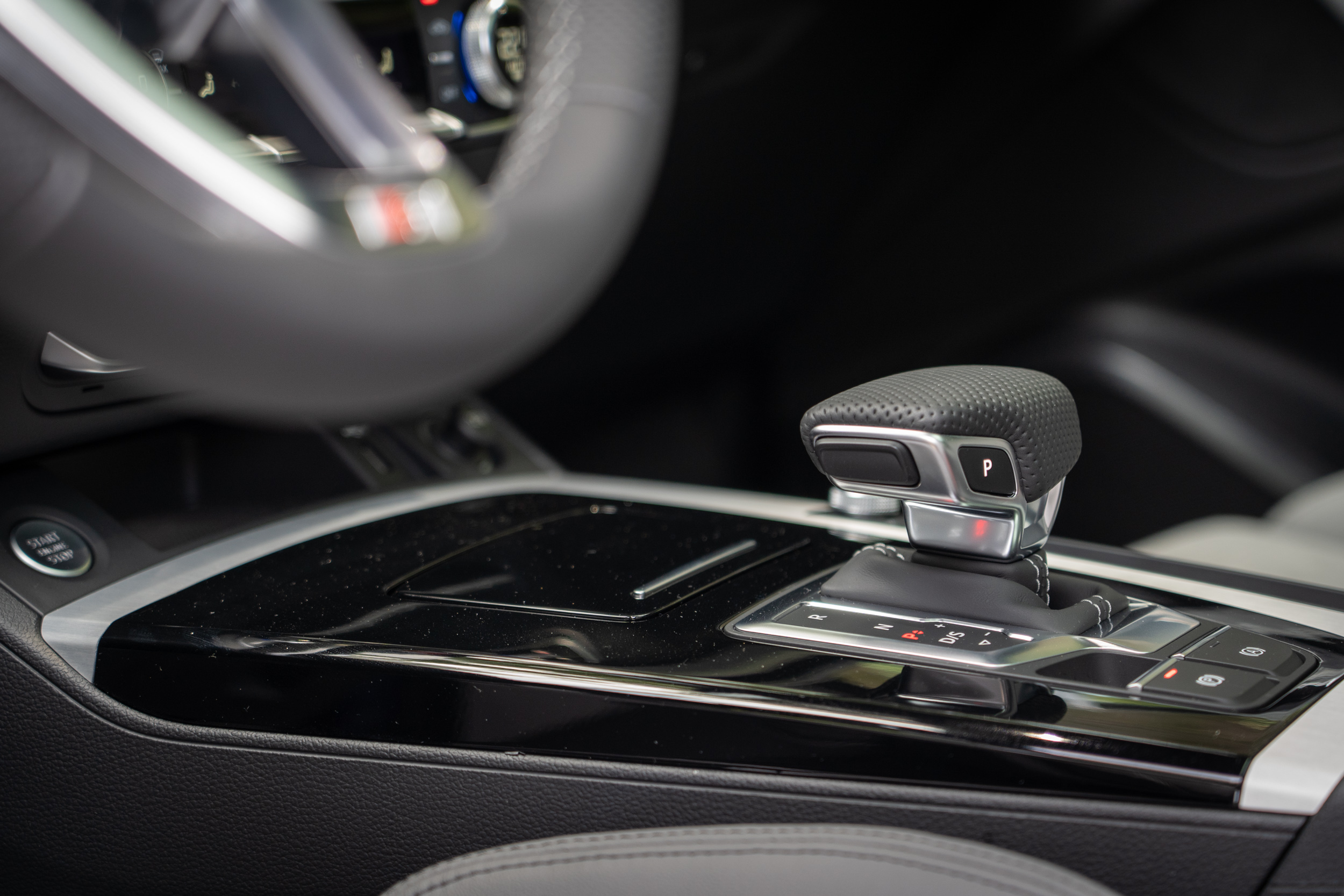 動力銜接 S-tronic 七速自手排,原廠數據顯示可於 6.1 秒完成 0-100km/h 加速過程,極速可達 240km/h。