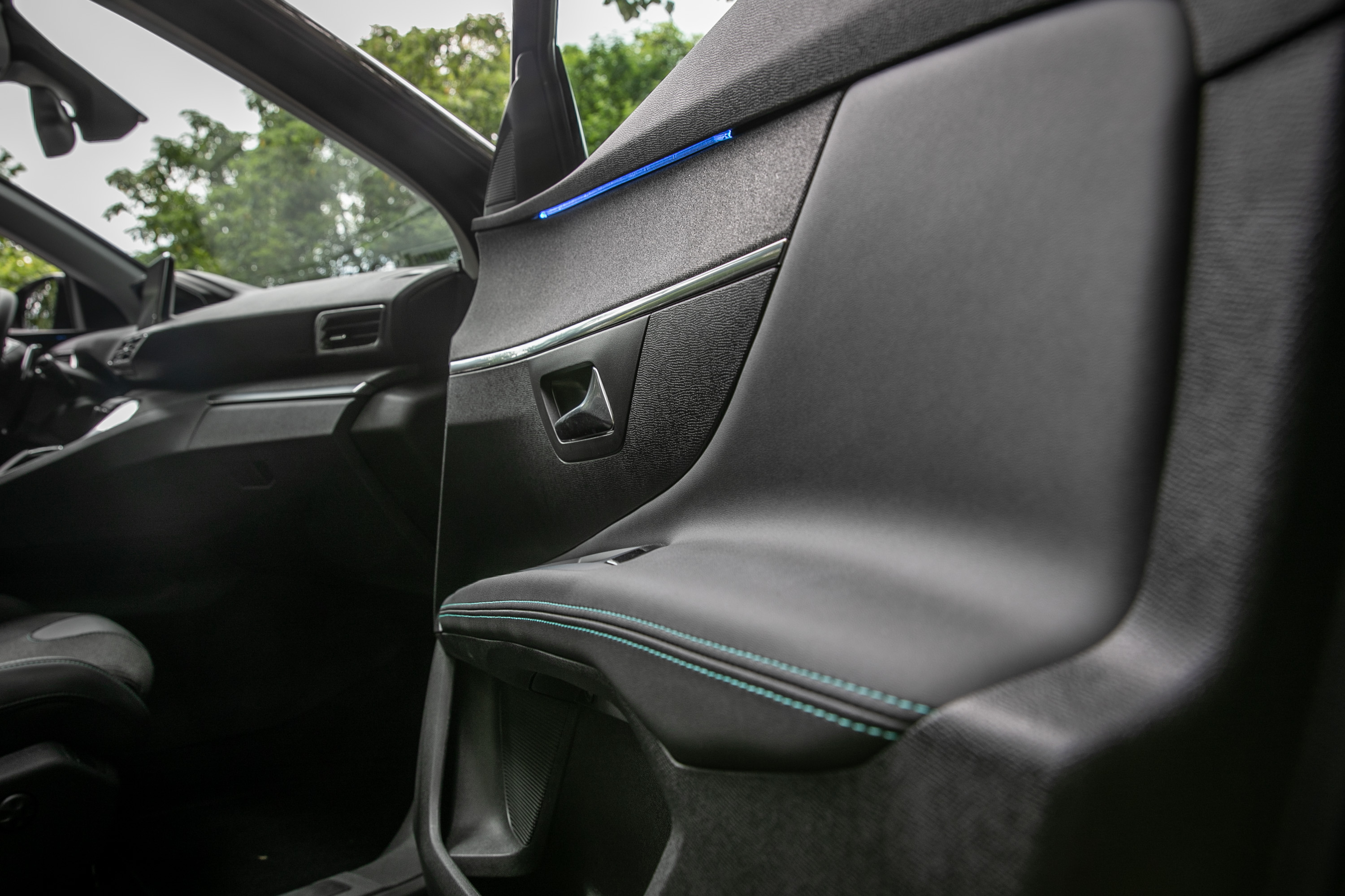 也配備有當前時興的車內氛圍燈。