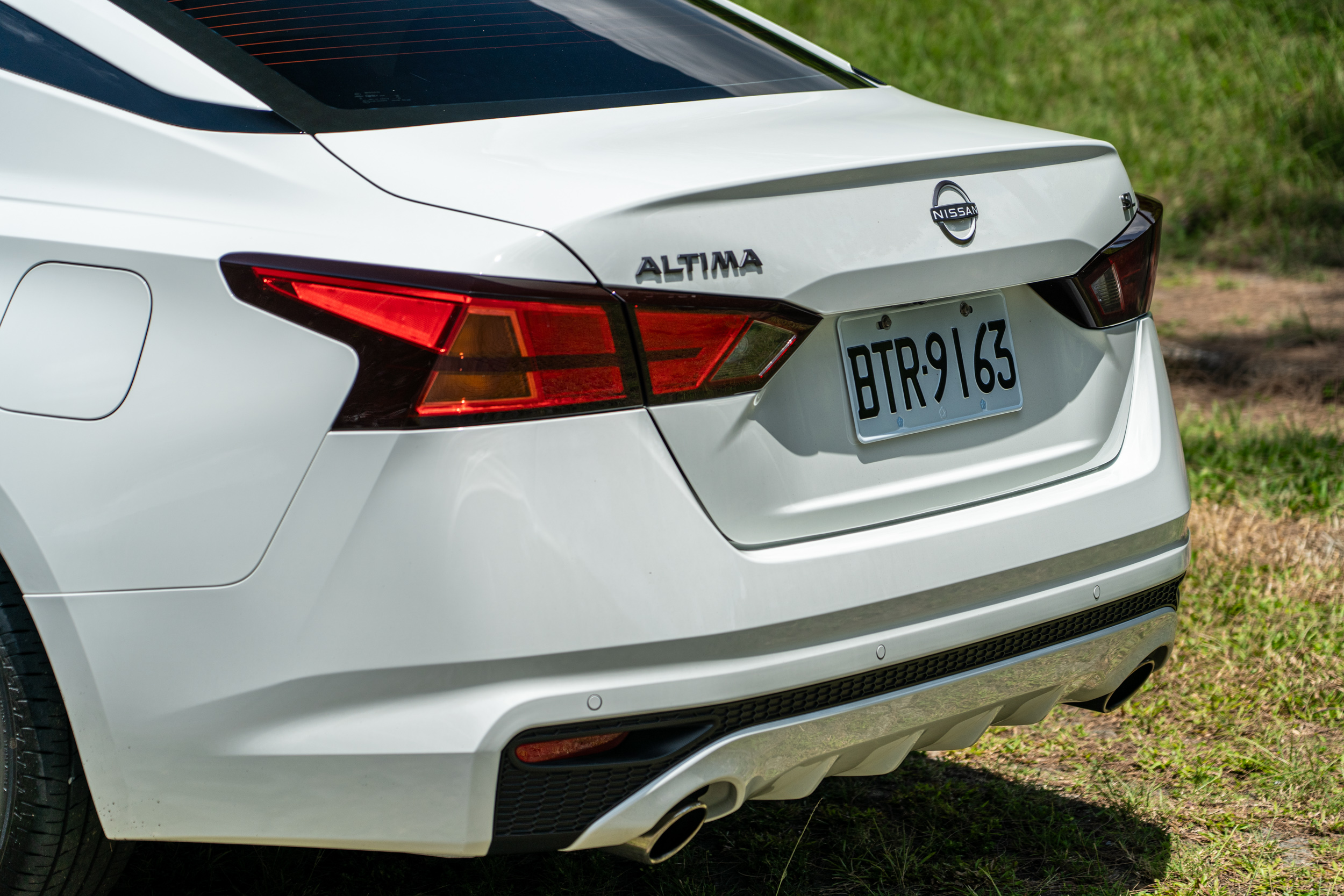 尾燈仍以鹵素燈泡呈現是較為可惜之處。